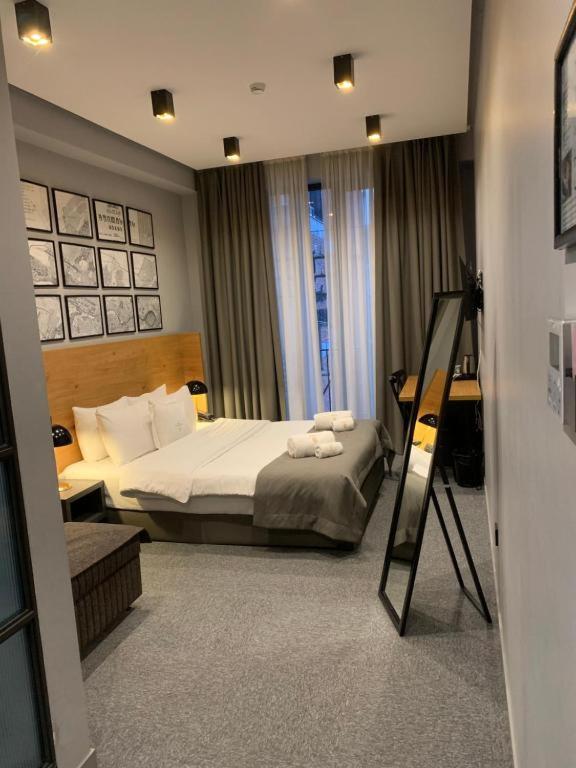 Economy Triple Room - Photo 5