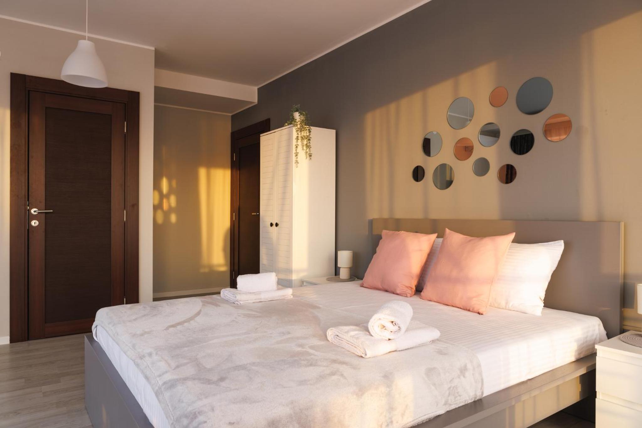 Deluxe Double Room with Balcony photo 3
