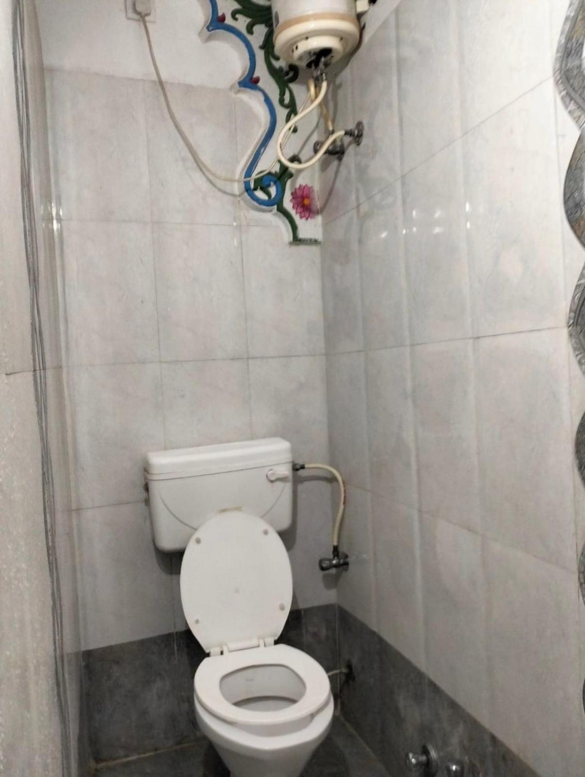 Budget Double Room photo 3