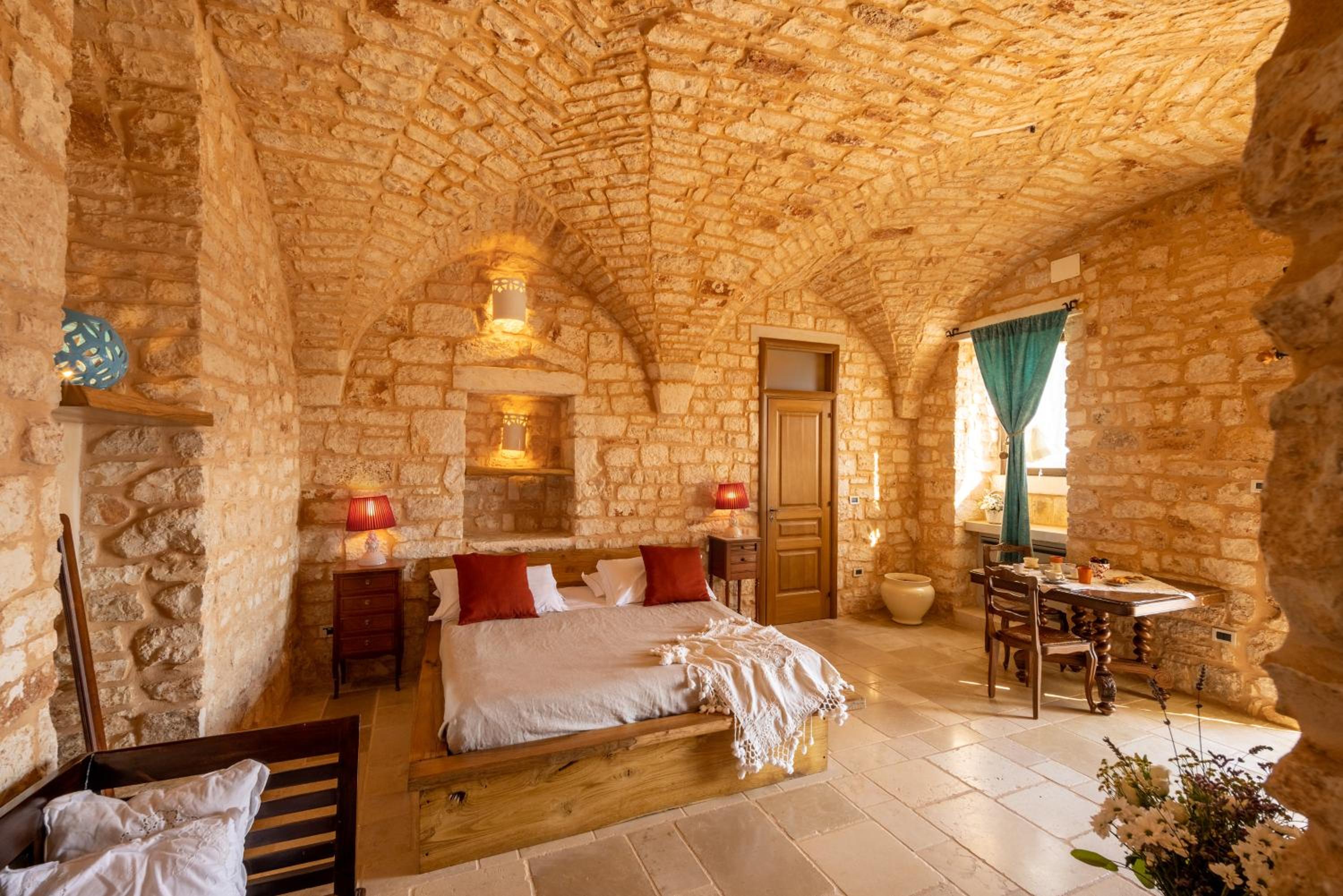 Deluxe King Room photo 1