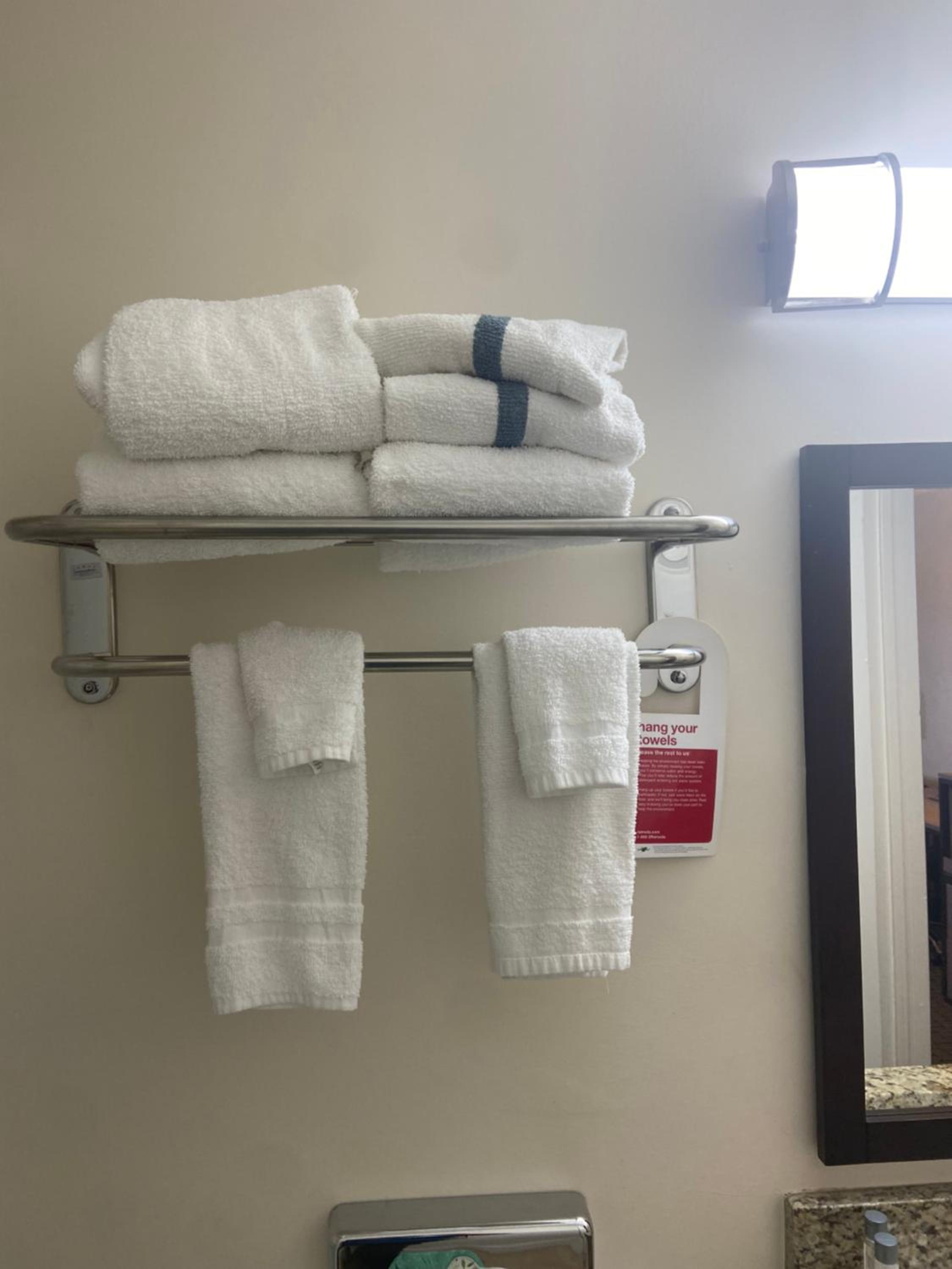Double Room with Two Double Beds and Exterior Hall - Non-Smoking - Photo 9