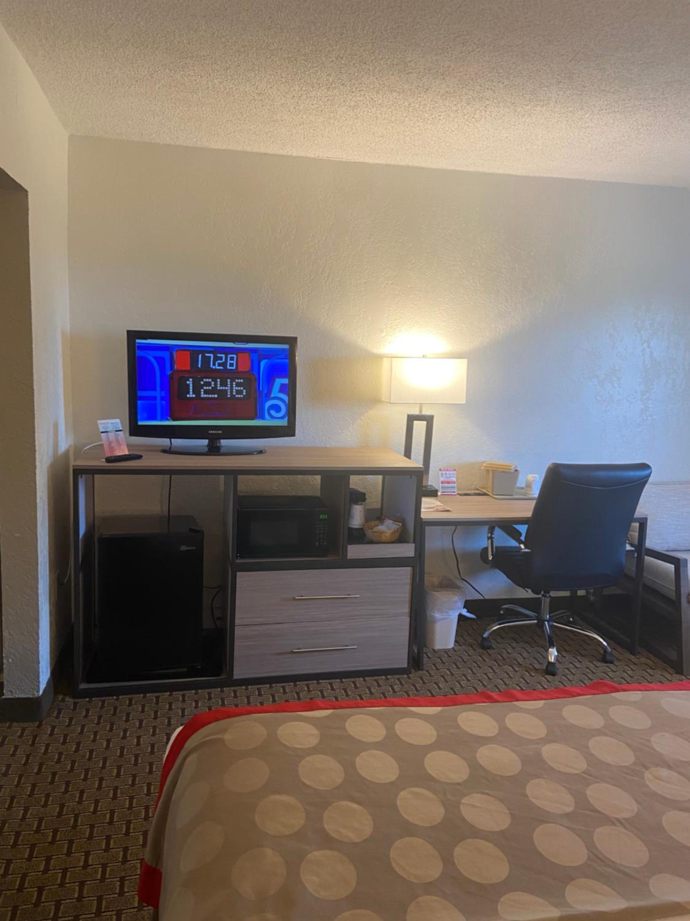 Double Room with Two Double Beds and Exterior Hall - Non-Smoking - Photo 20