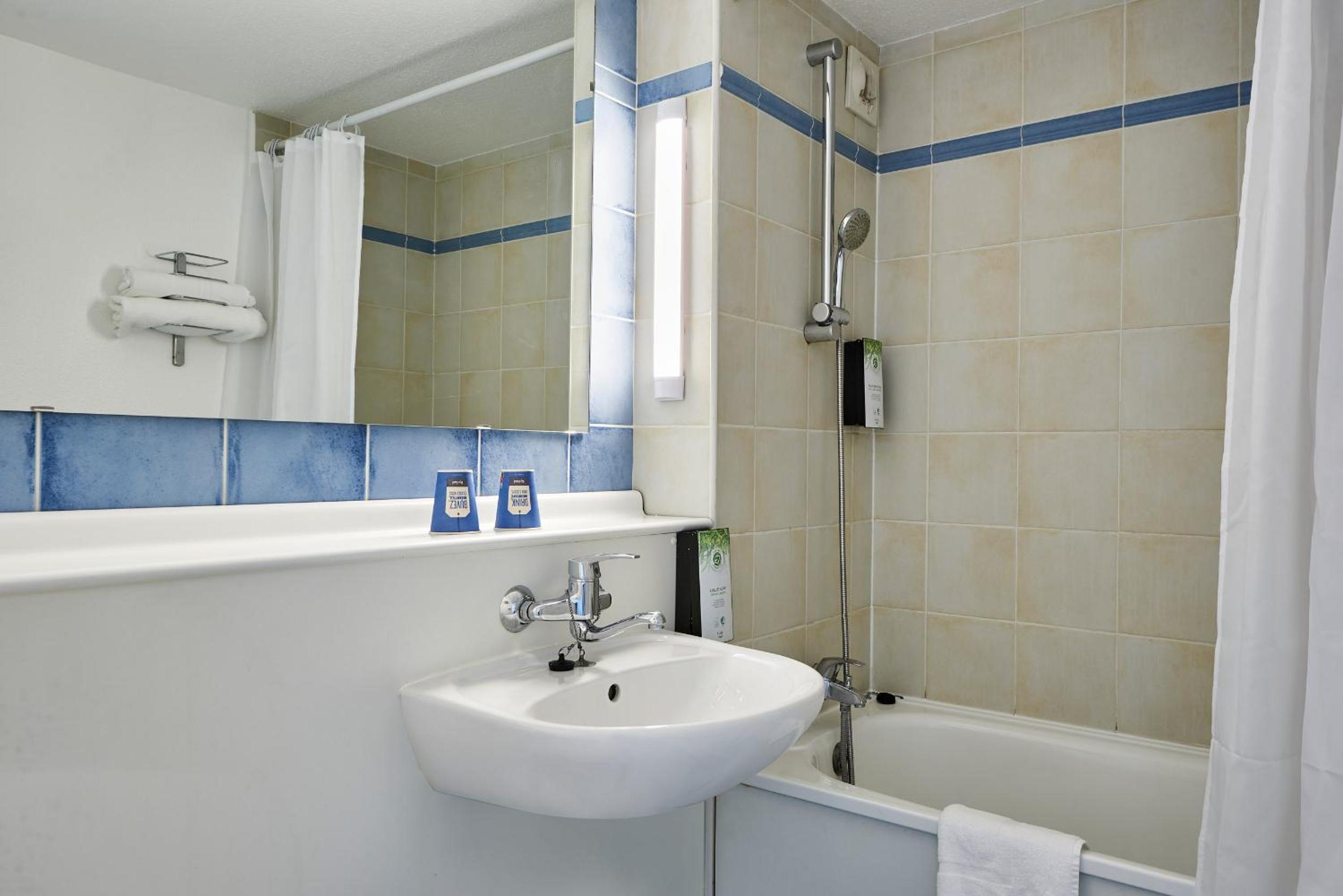 Double Room - Photo 4