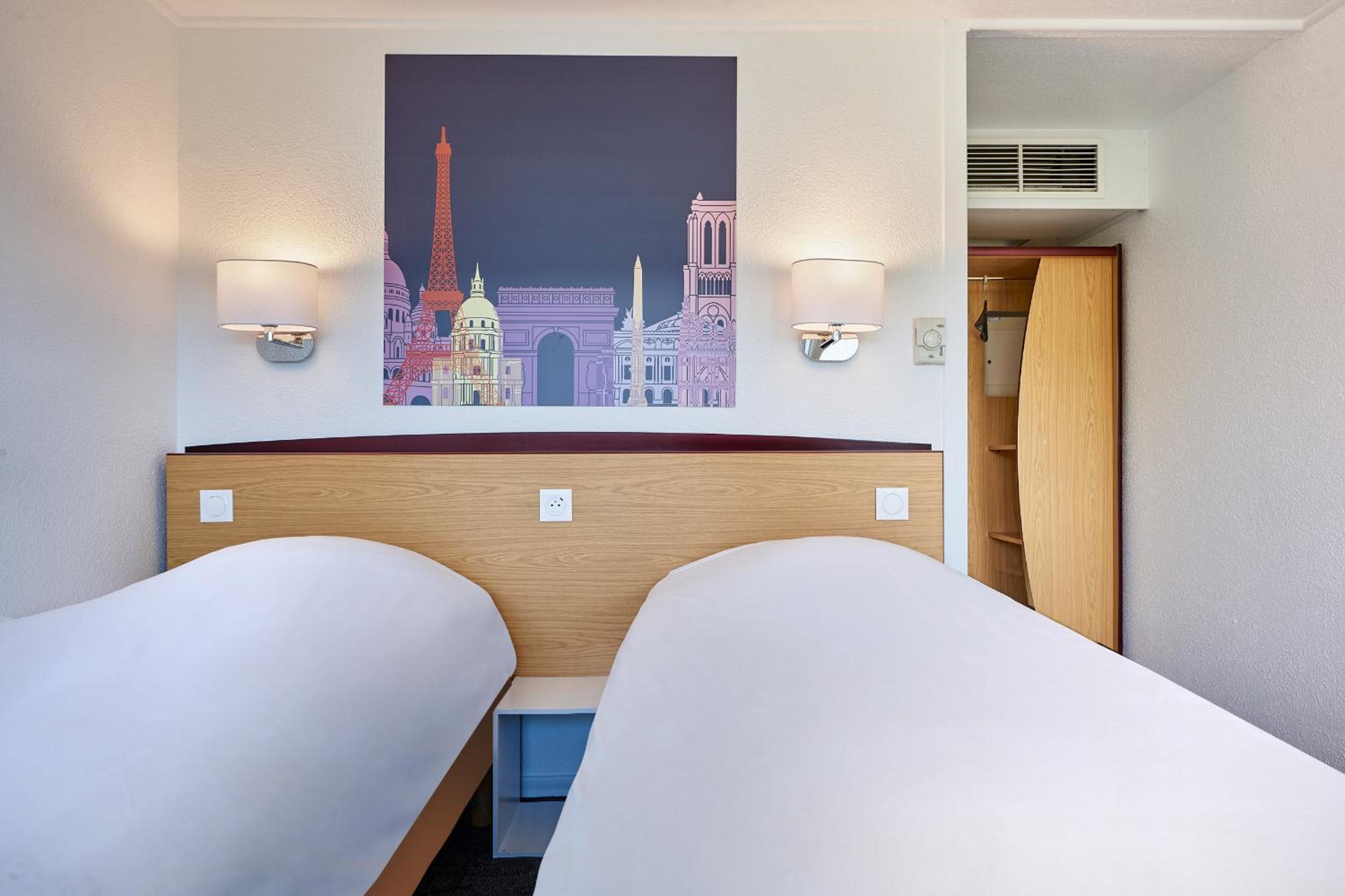 Twin Room - Photo 4