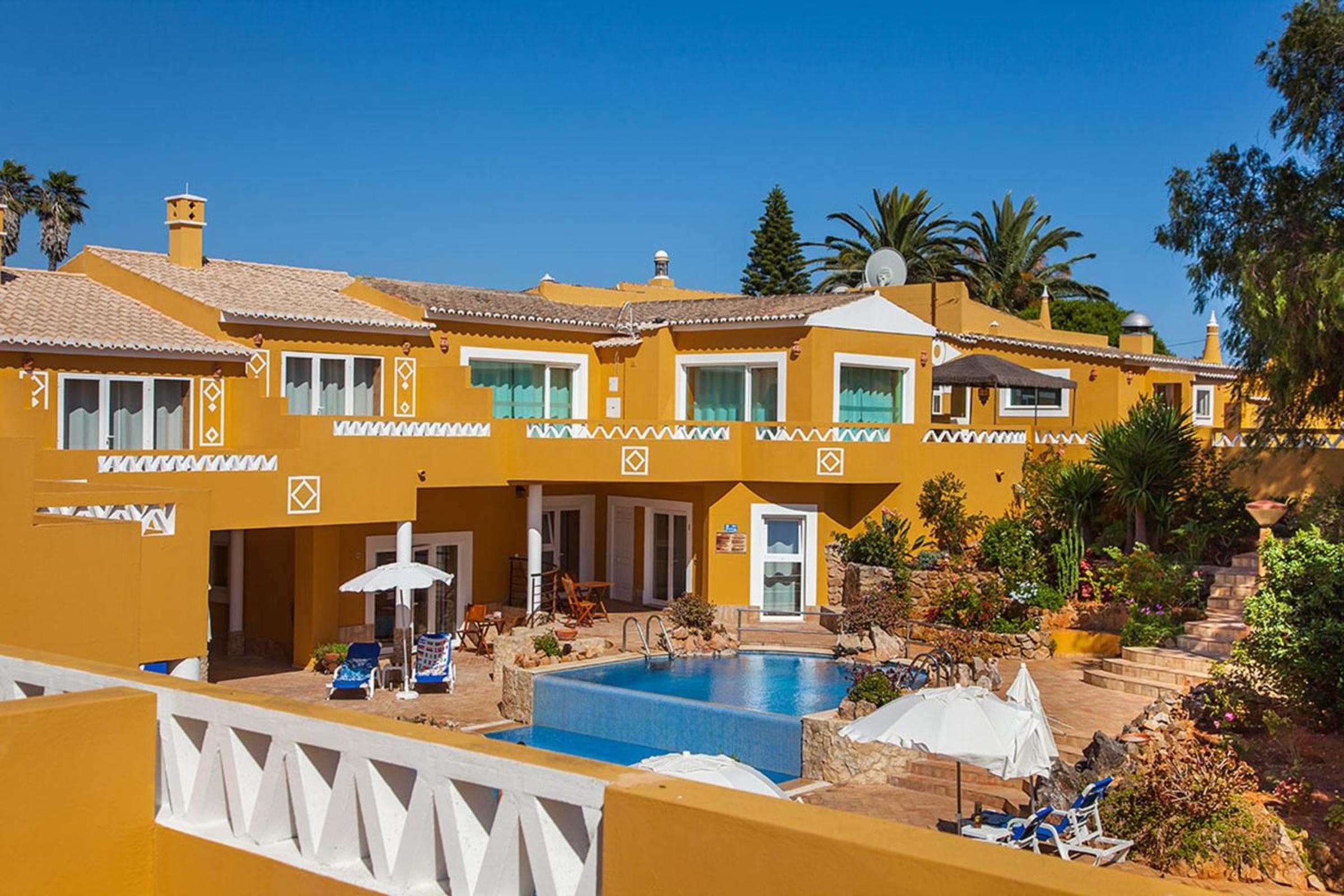 One-Bedroom Apartment (2 Adults) with Pool and Garden View photo 2
