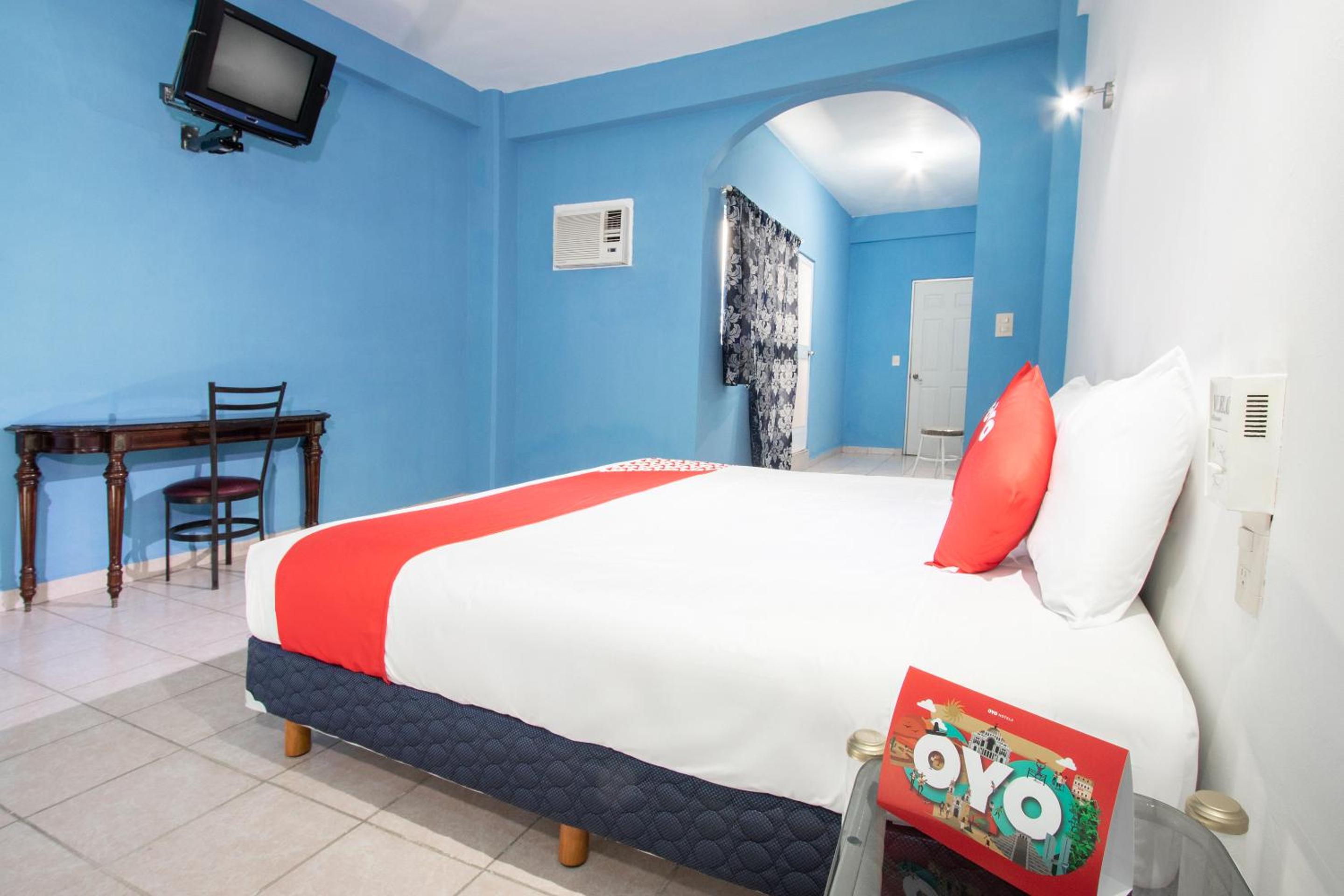Deluxe Suite - Photo 6