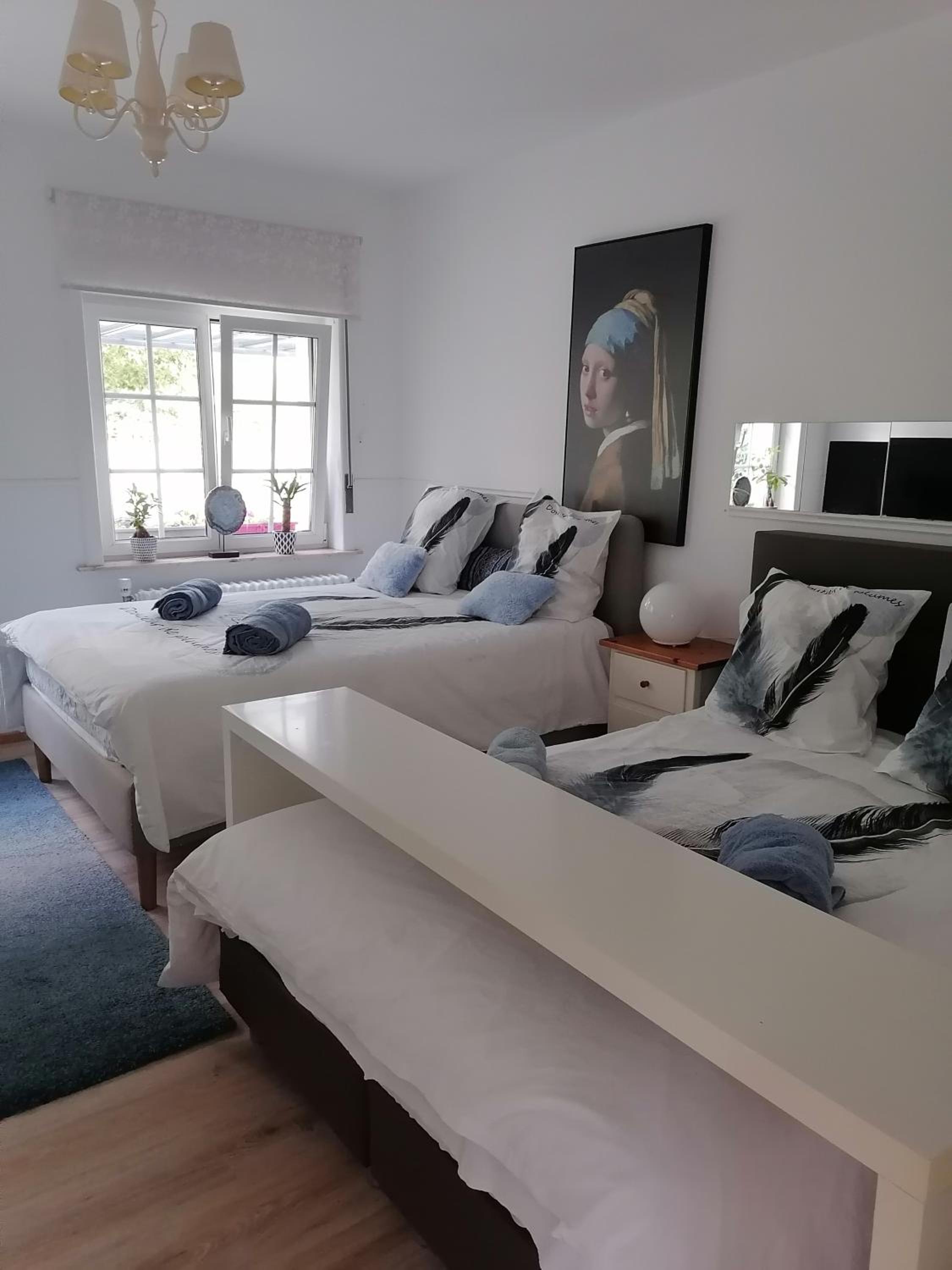 One-Bedroom Apartment - Photo 1
