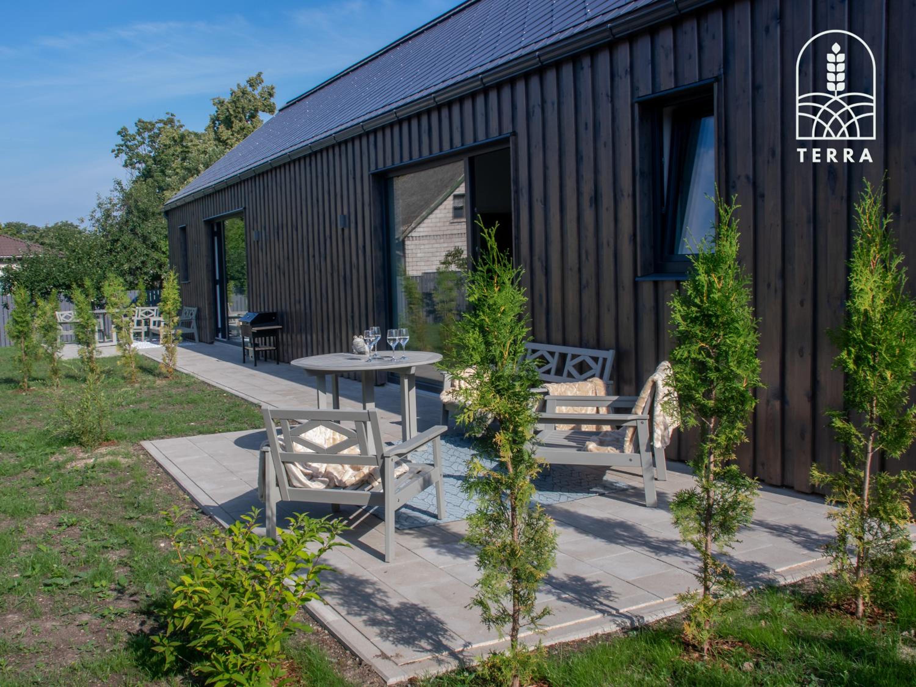 Three-Bedroom House - Photo 10