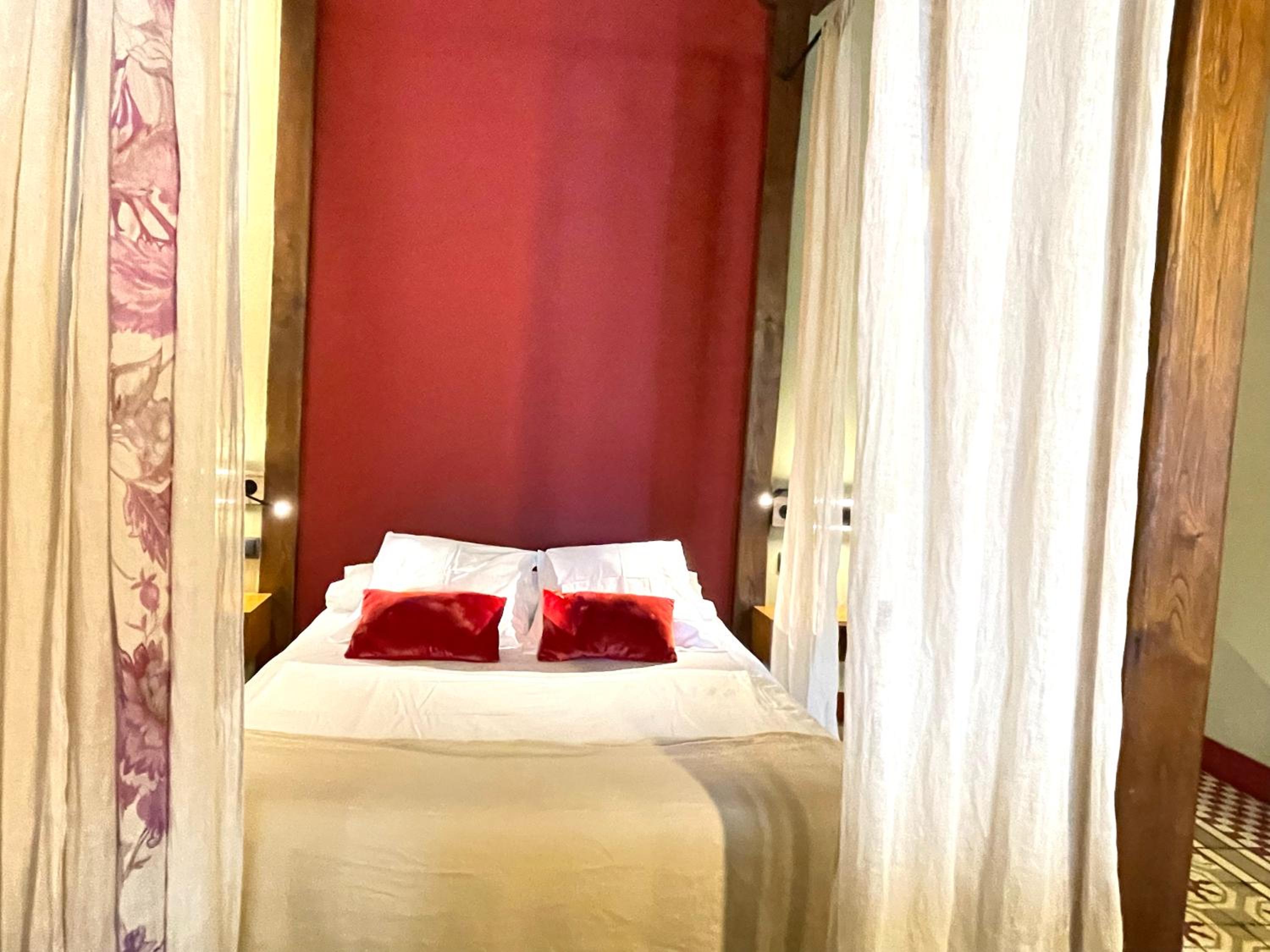 Suite (2 Adults) - Photo 13