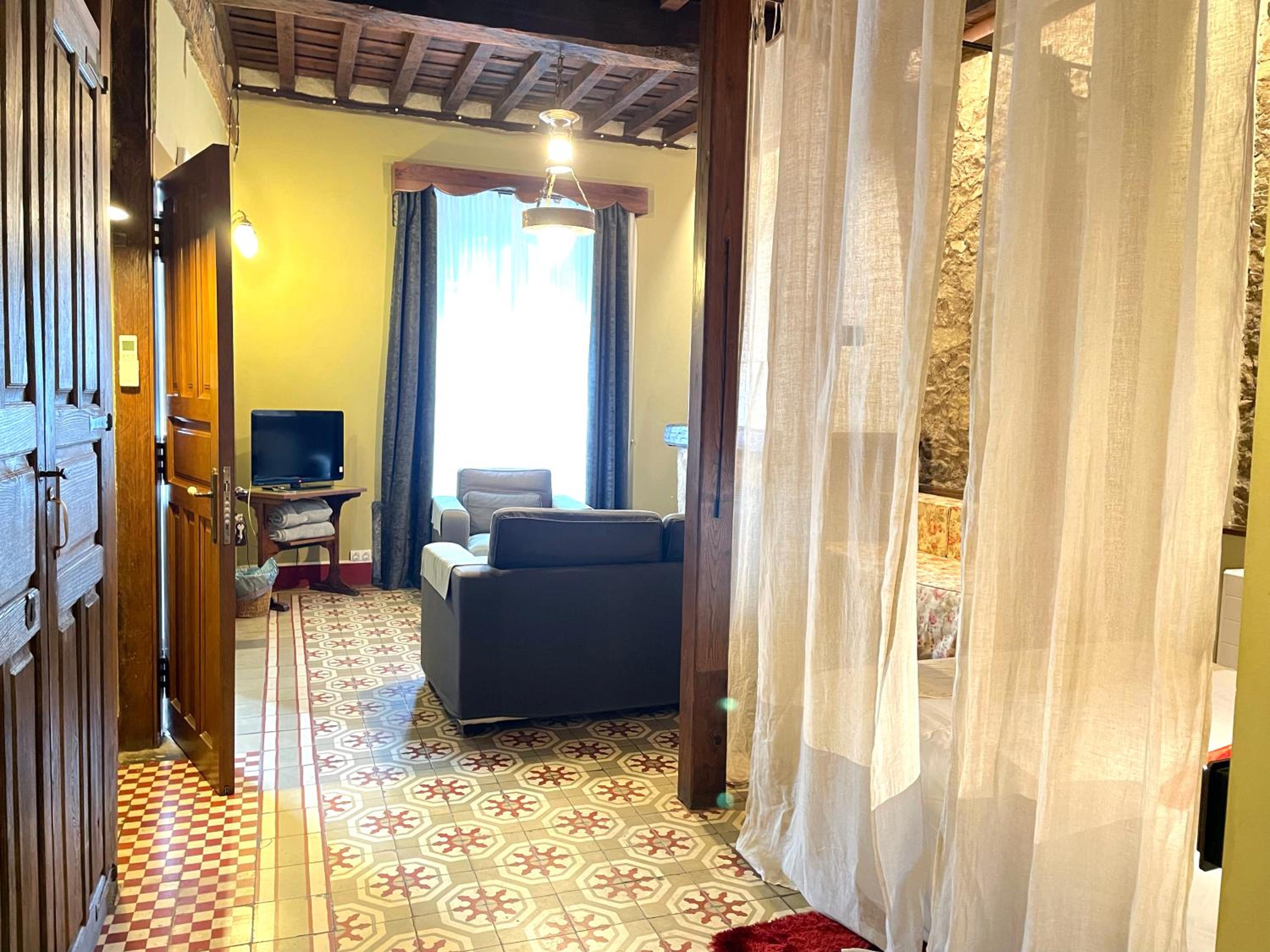 Suite (2 Adults) - Photo 8