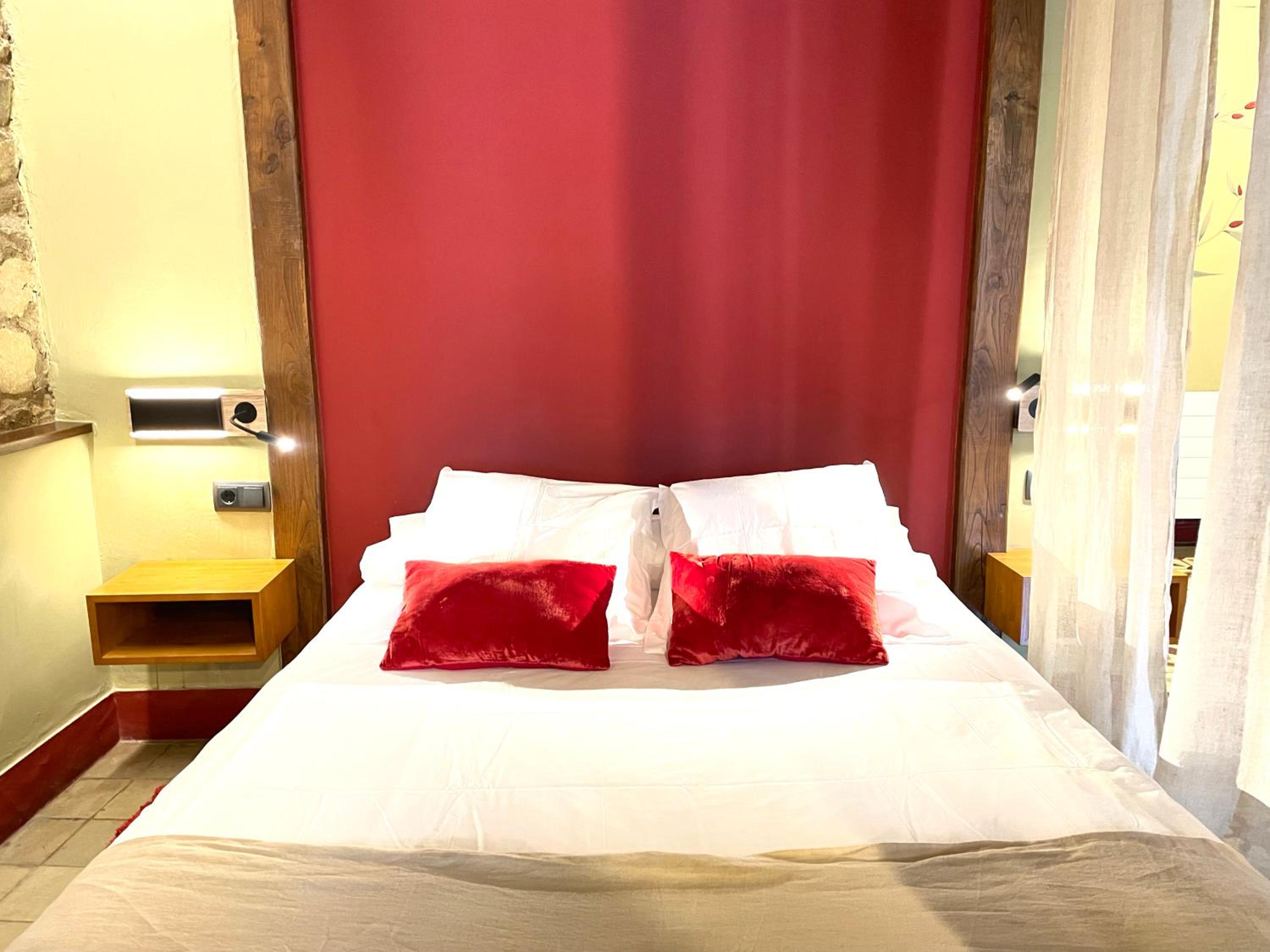 Suite (2 Adults) - Photo 7