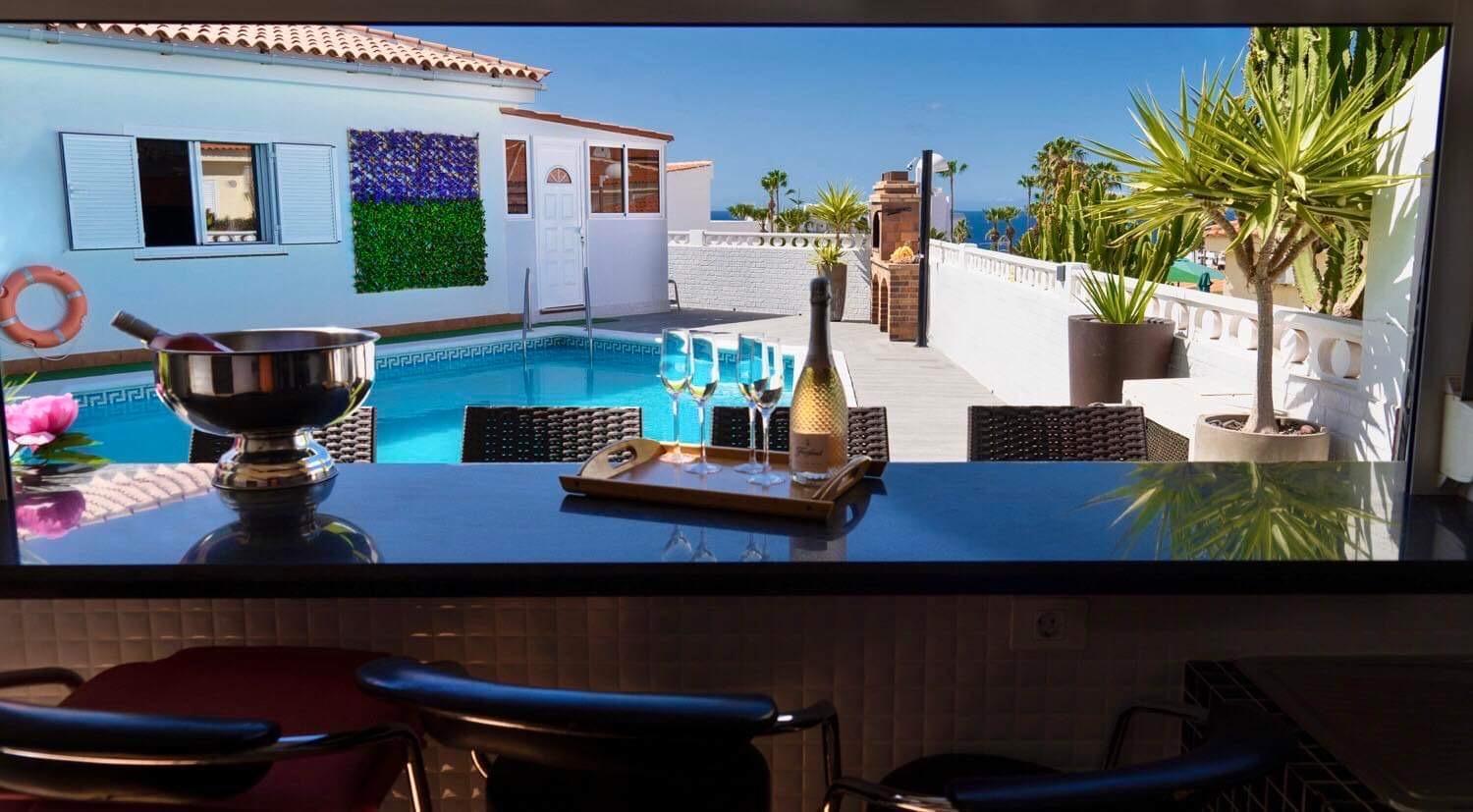 Villa photo 2