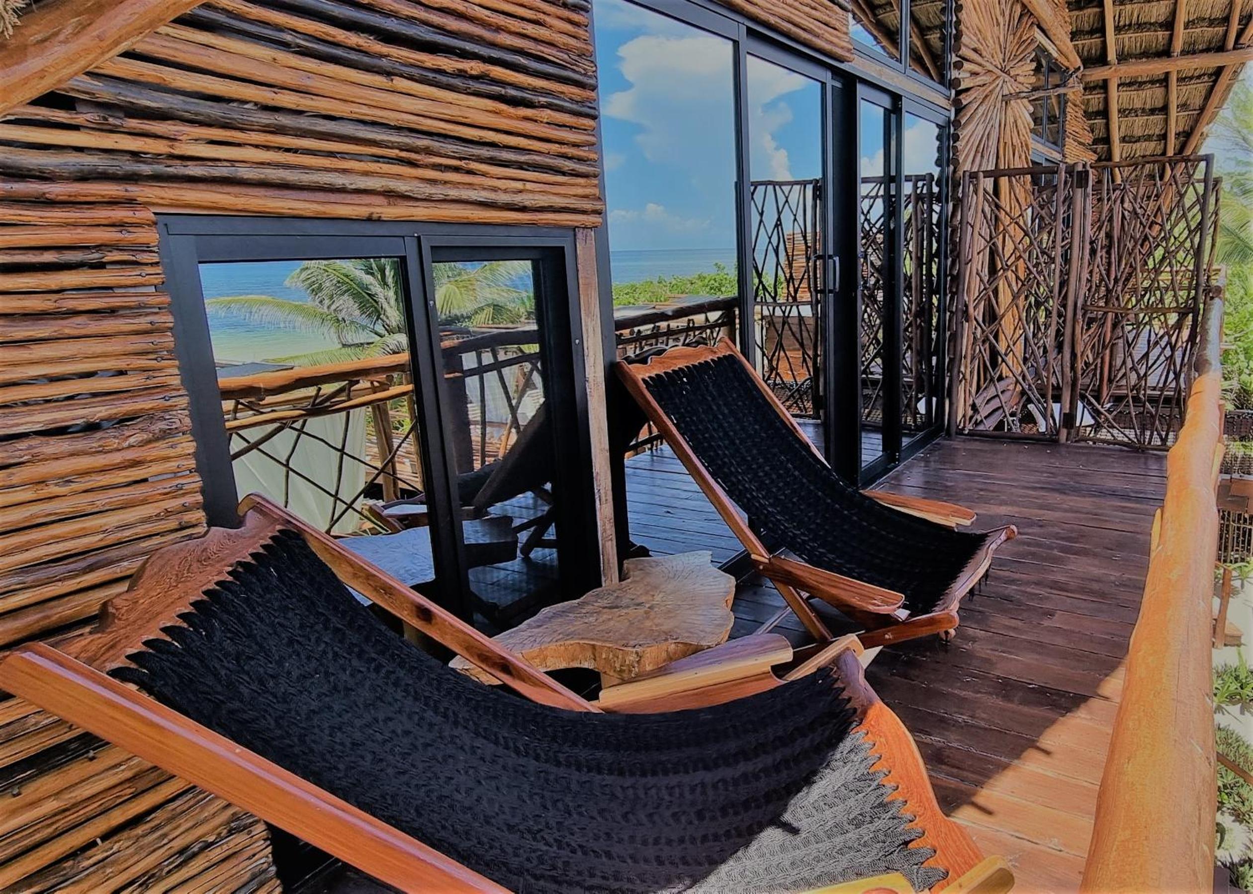 Deluxe Double Room with Balcony and Sea View - Photo 25