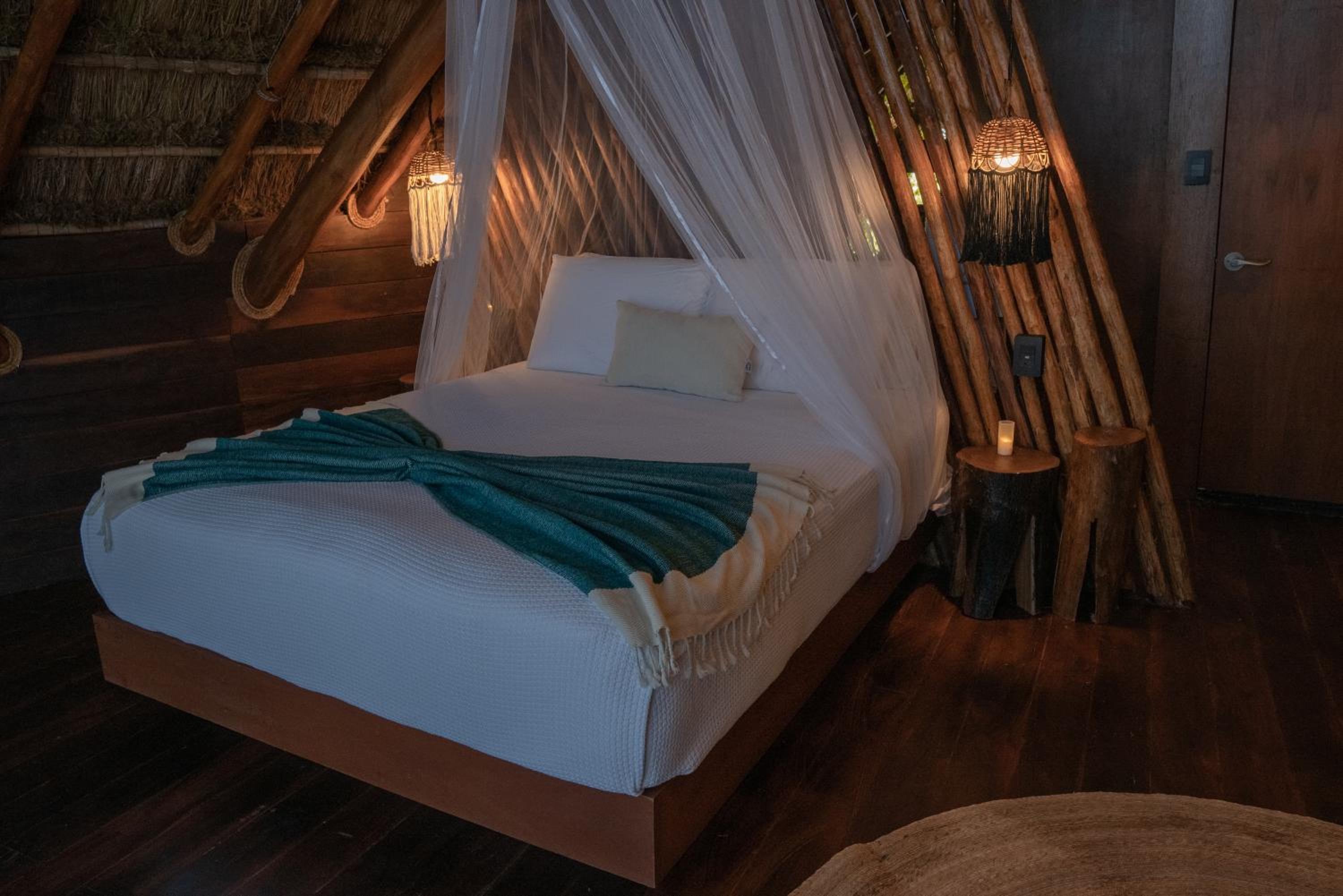 Deluxe Double Room with Balcony and Sea View - Photo 1