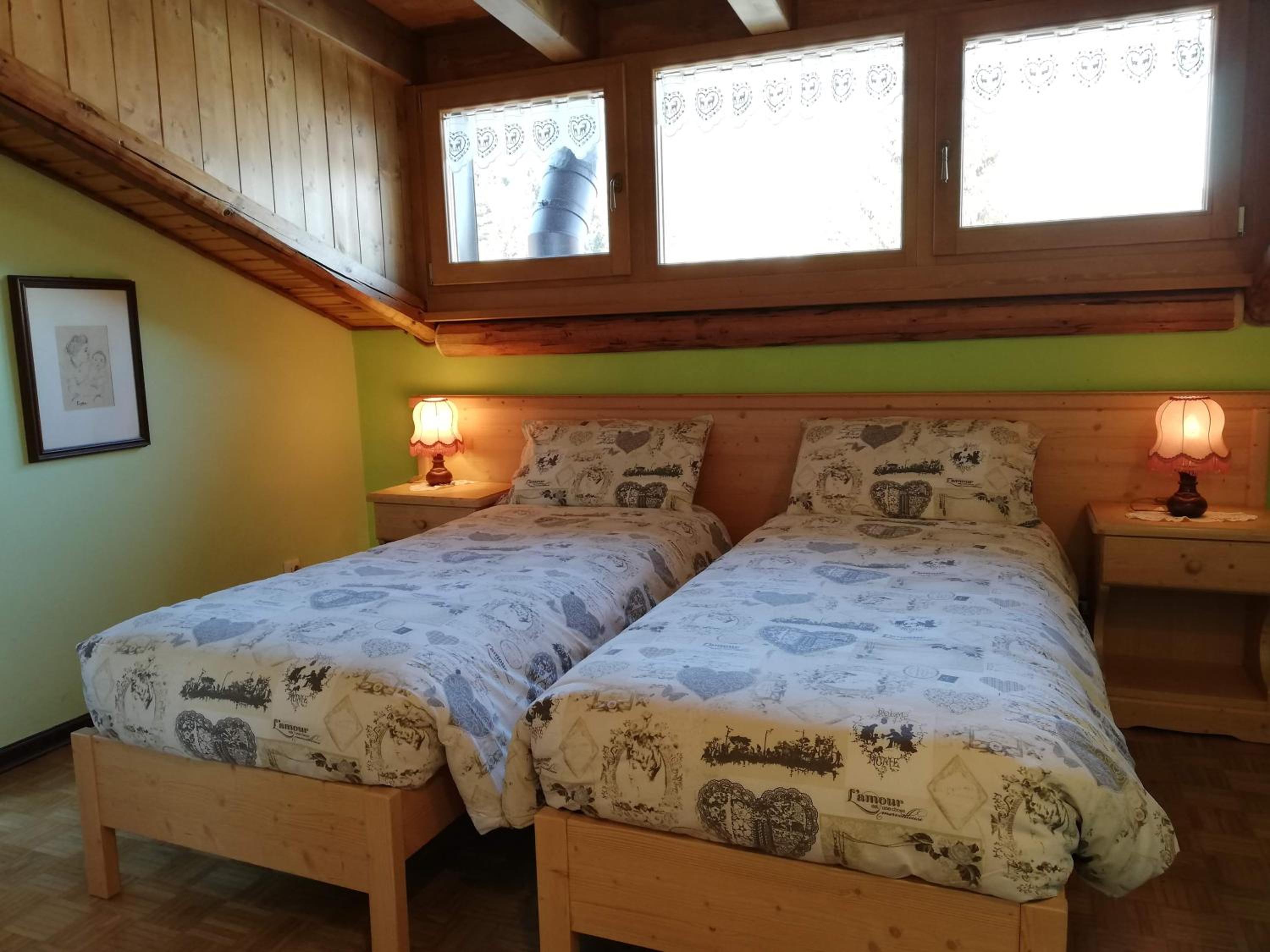 Double Room With Shared Bathroom - Attic photo 1