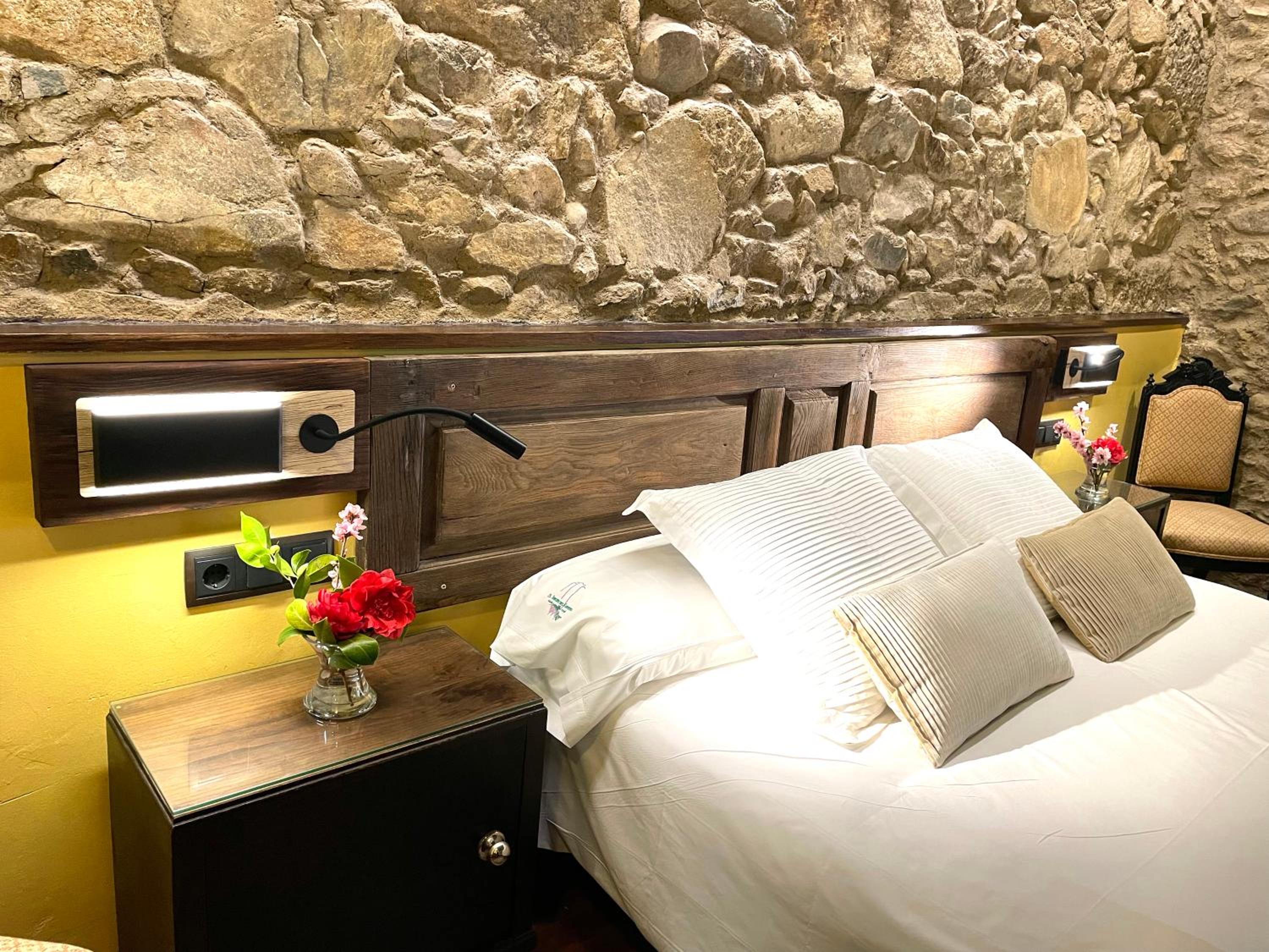 Superior Double Room with Garden View - Photo 32