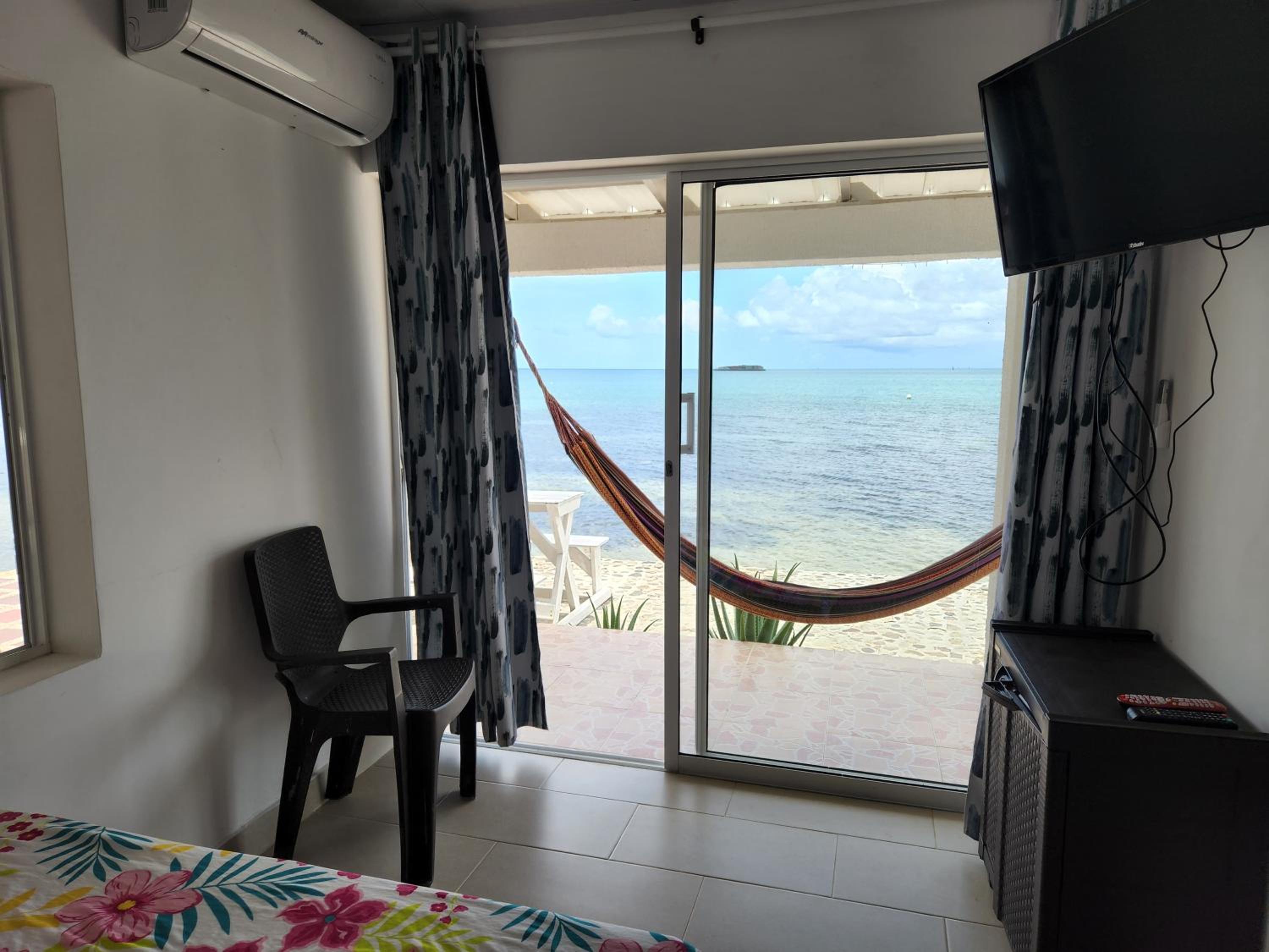 Double Room with Sea View with Bathroom photo 3