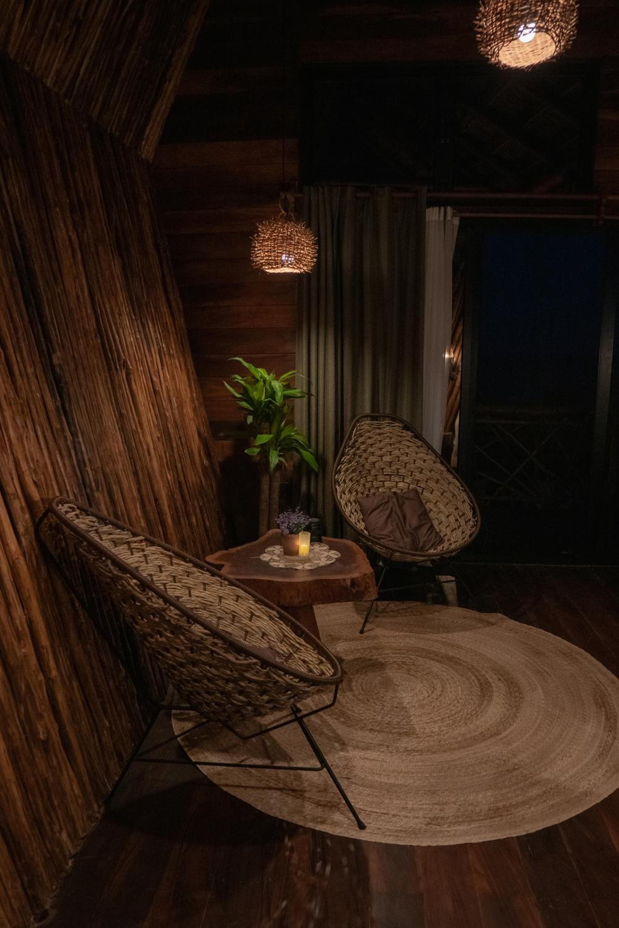 Deluxe Double Room with Balcony and Sea View - Photo 9