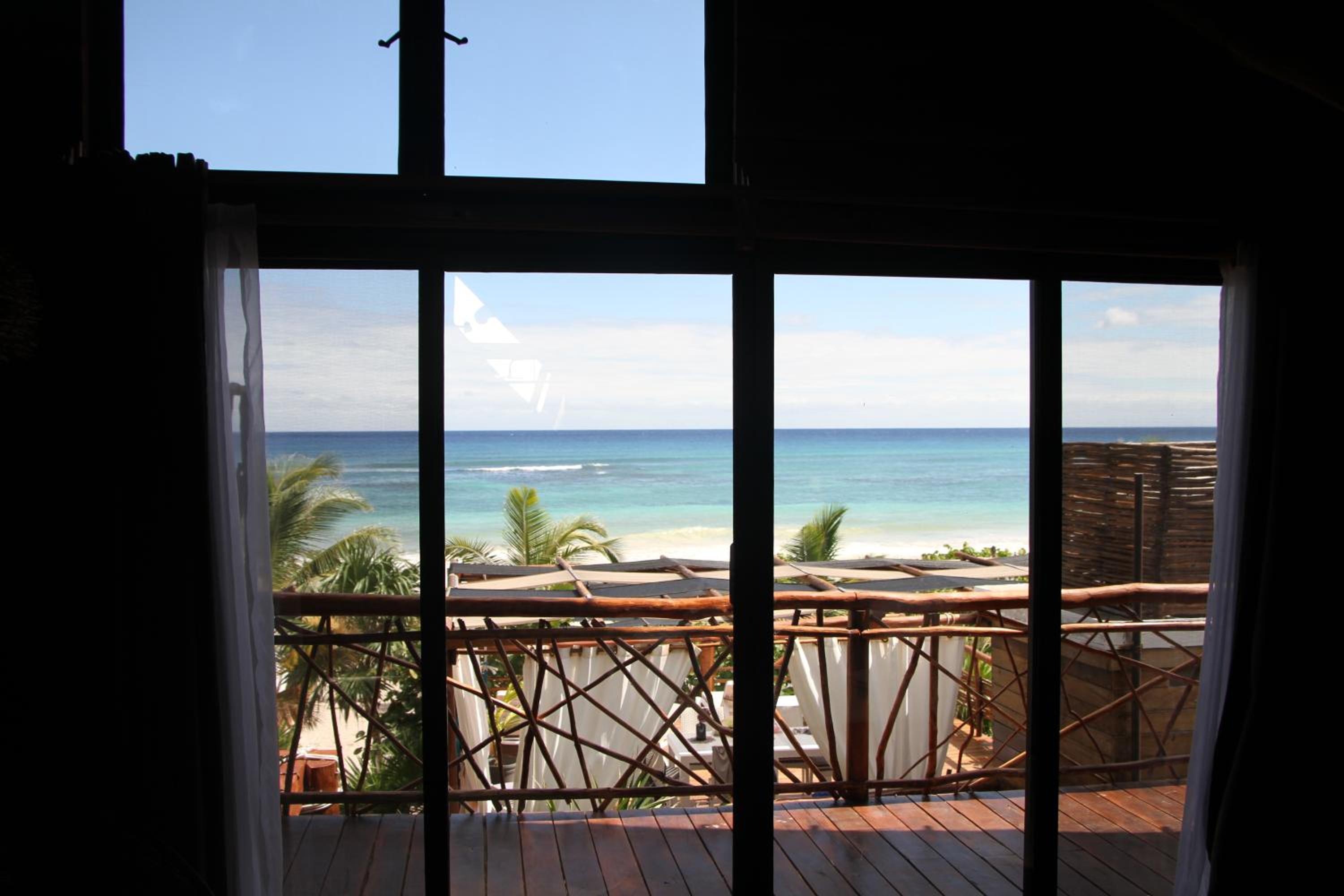 Deluxe Double Room with Balcony and Sea View - Photo 4