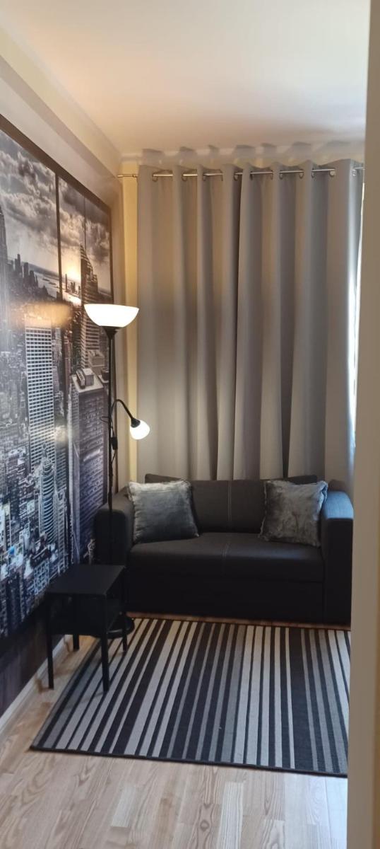 One-Bedroom Apartment - Photo 9