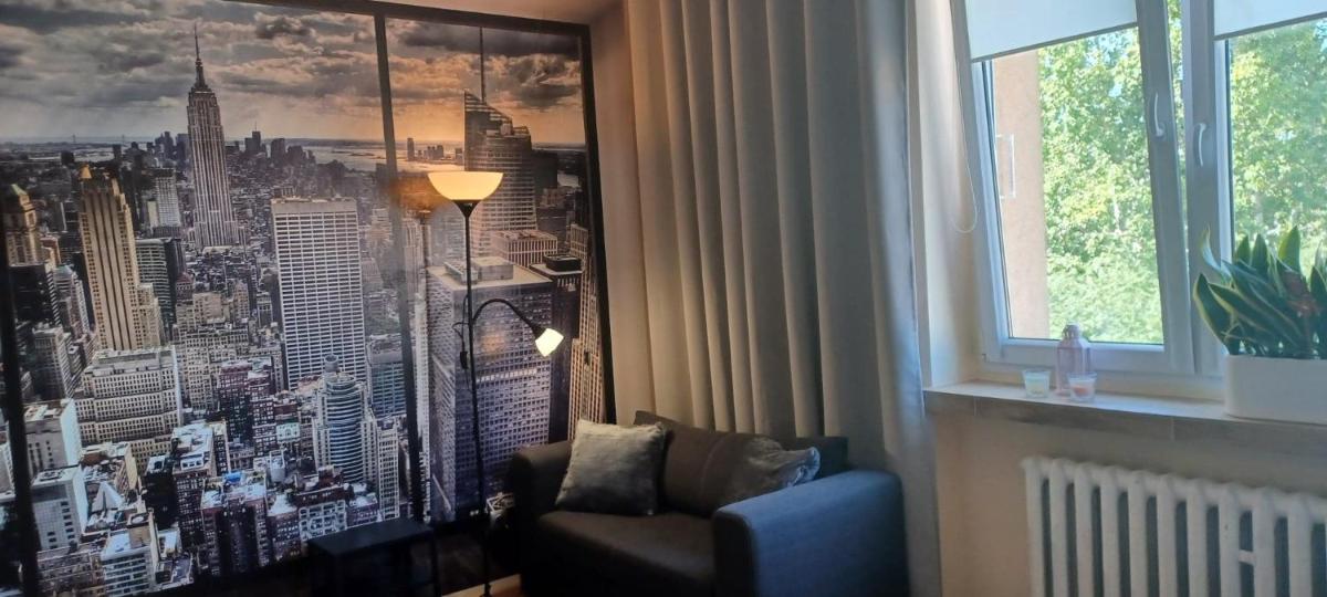 One-Bedroom Apartment - Photo 12