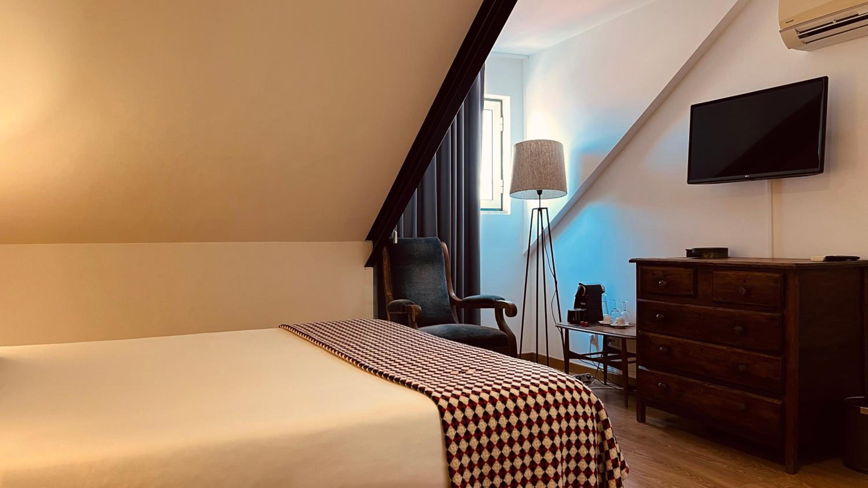 Superior Double Room - Photo 9
