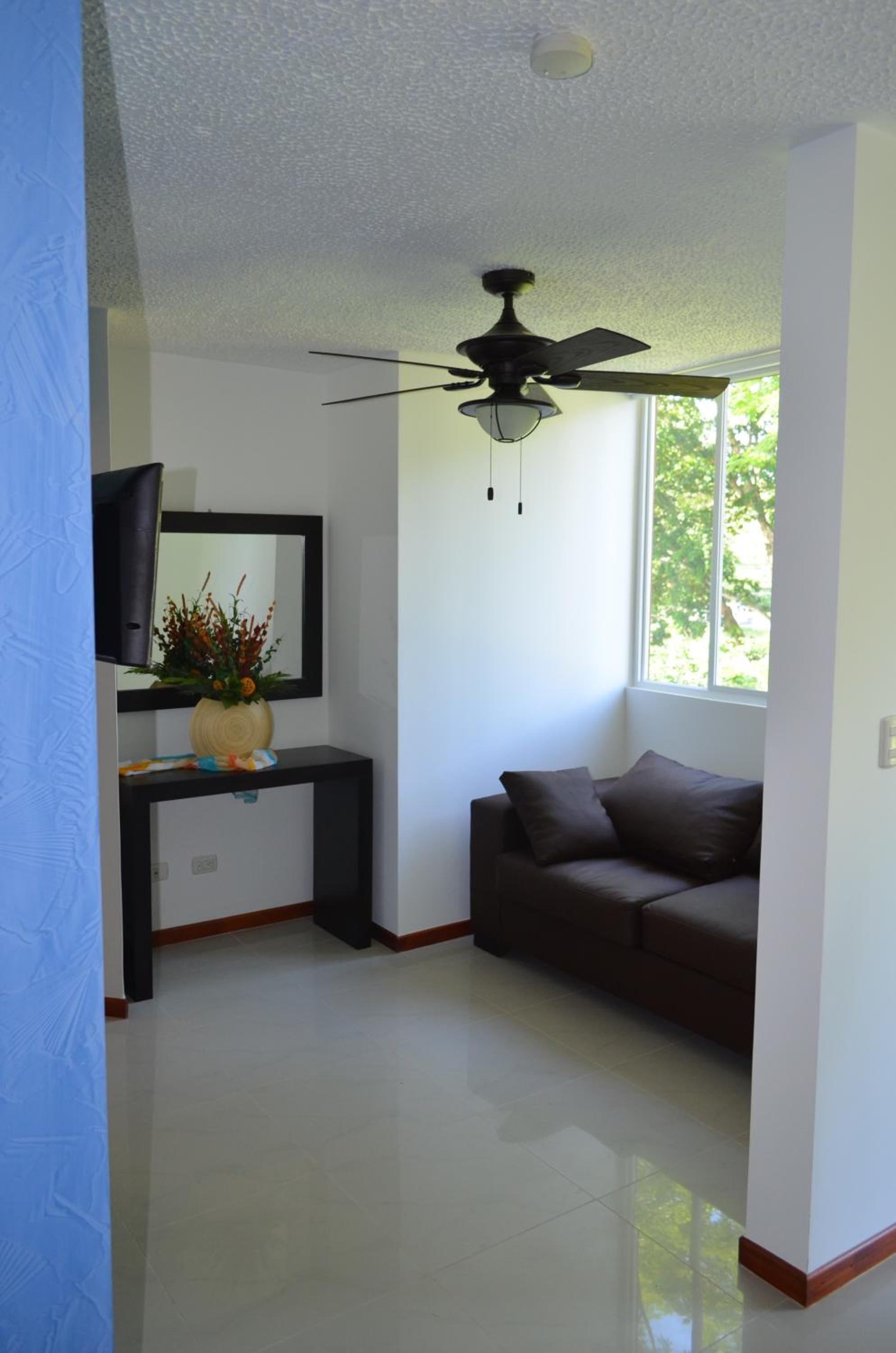 Apartment with Balcony photo 3