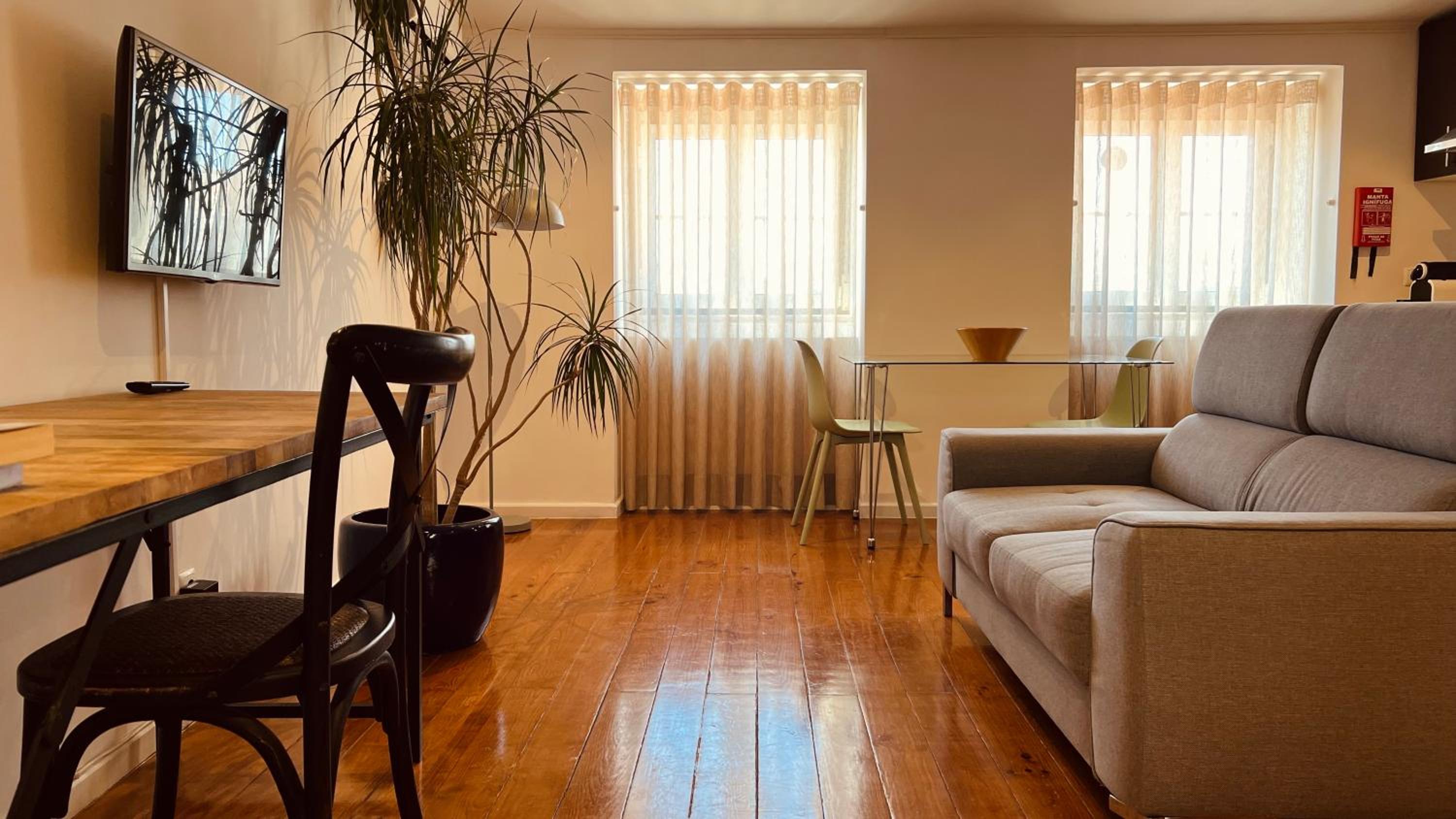 One-Bedroom Apartment - Photo 1