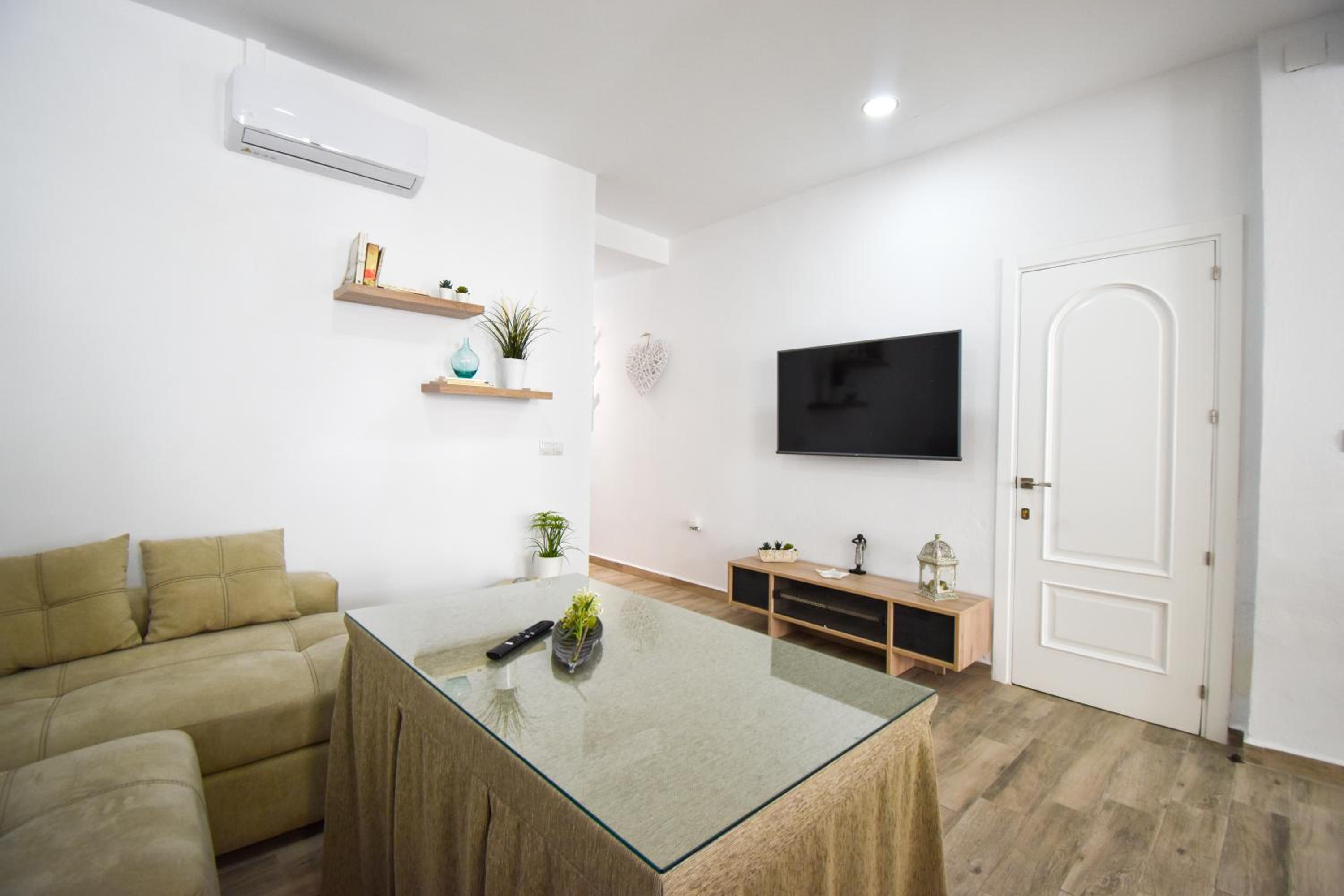 Two-Bedroom House photo 3