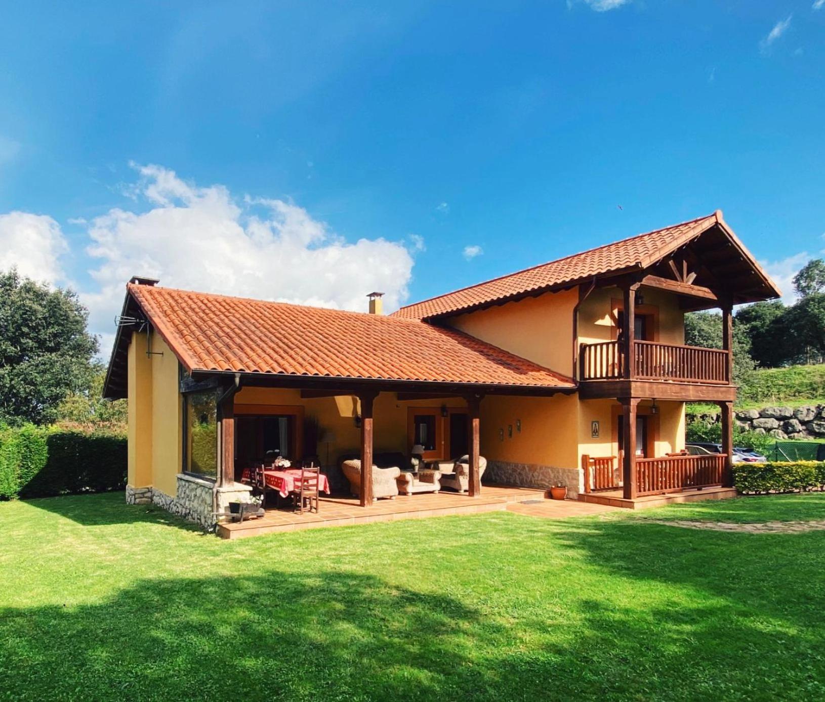 Four-Bedroom House photo 2