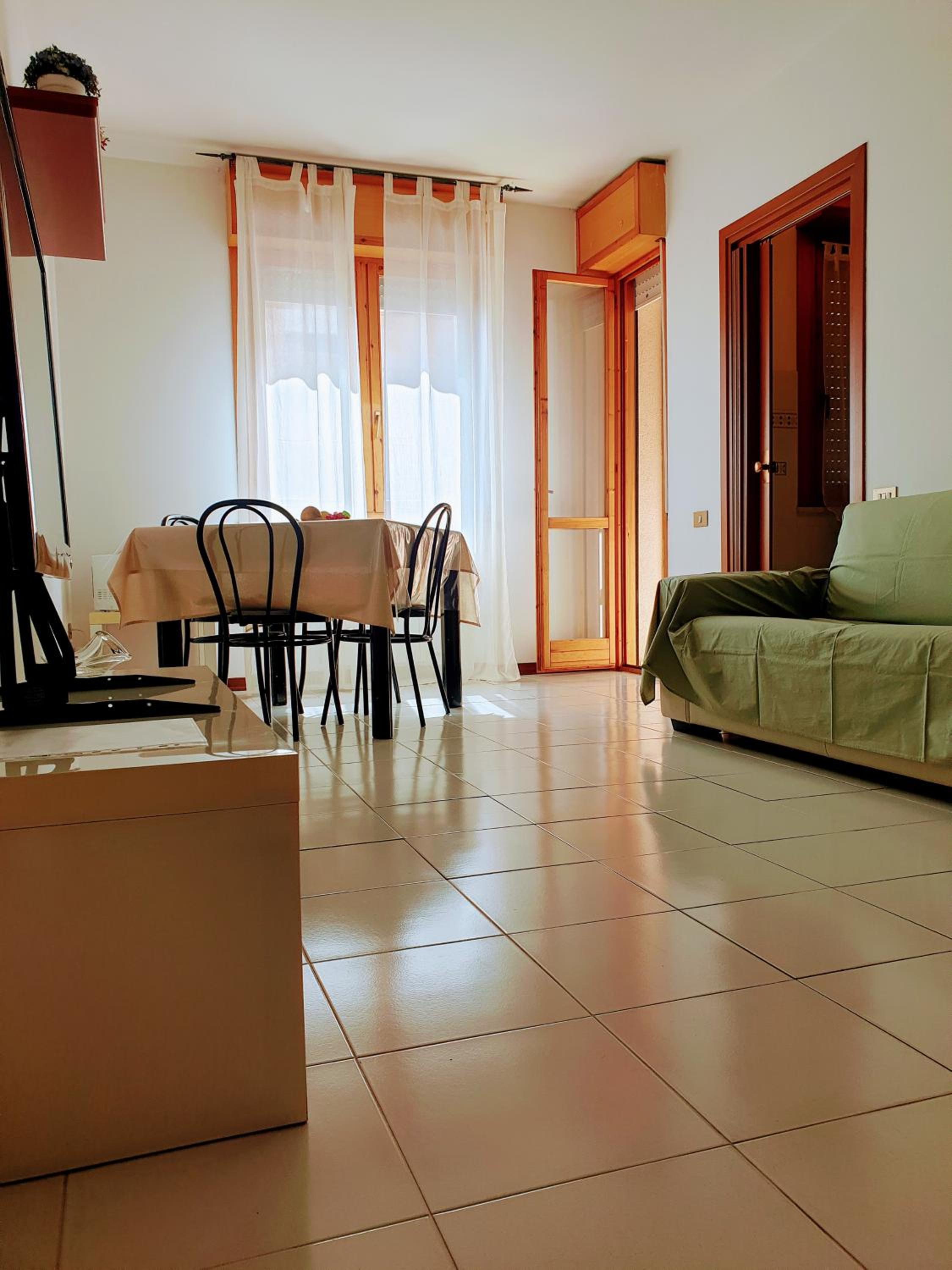 One-Bedroom Apartment - Photo 33