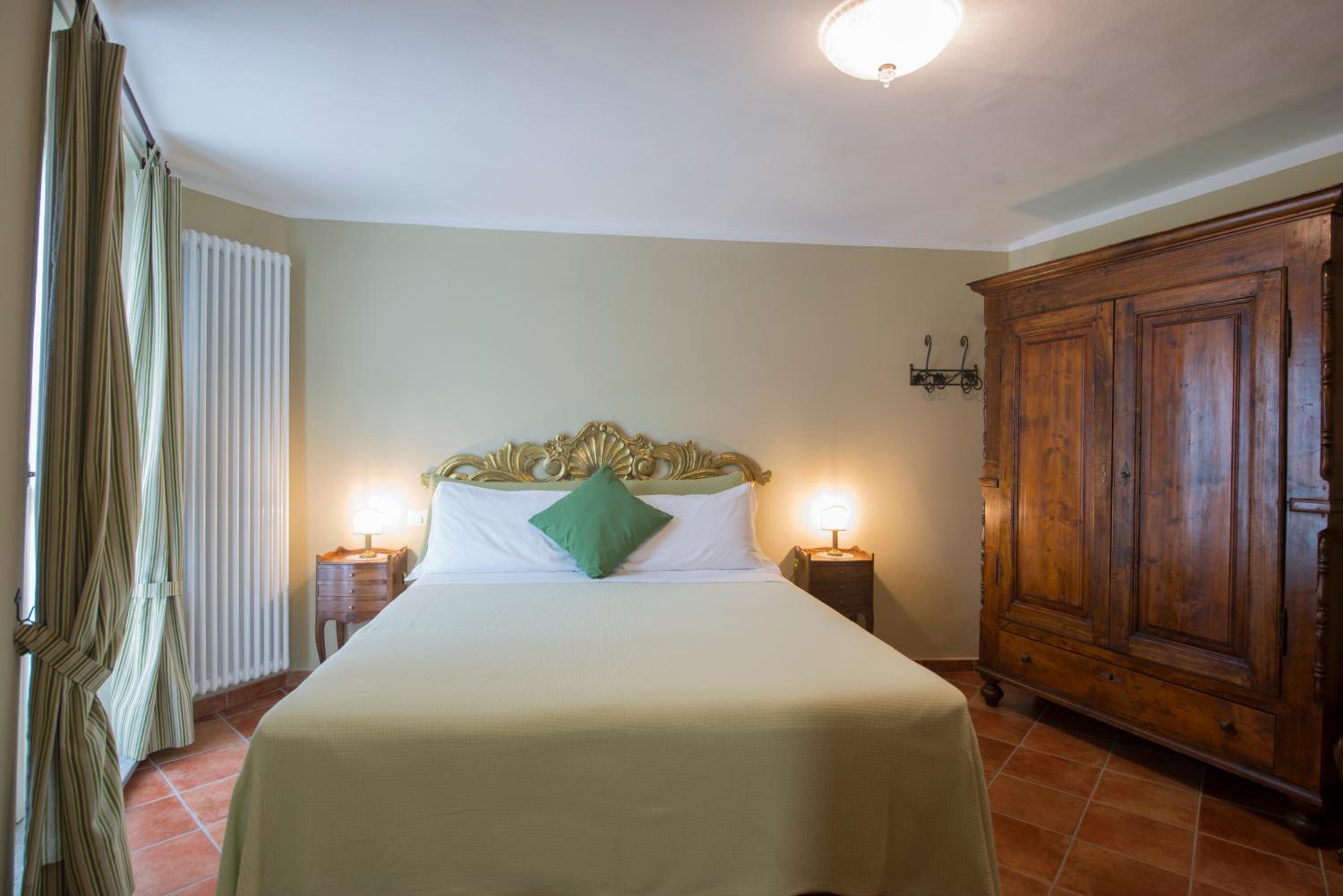 Double Room with Private Bathroom - Photo 4