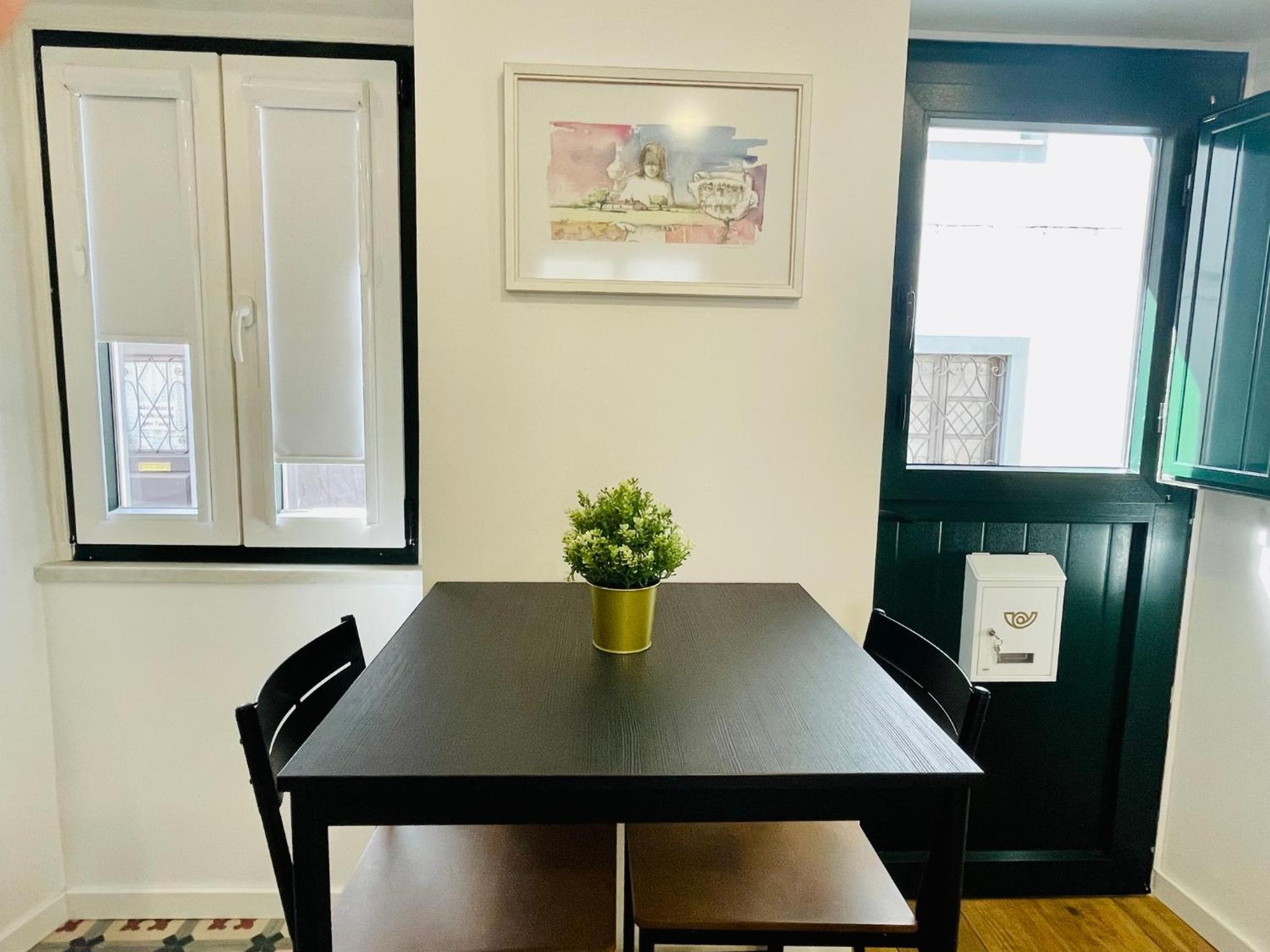 One-Bedroom Apartment - Photo 8