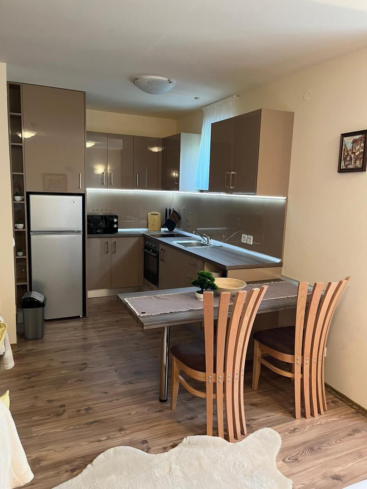 Deluxe Apartment photo 3