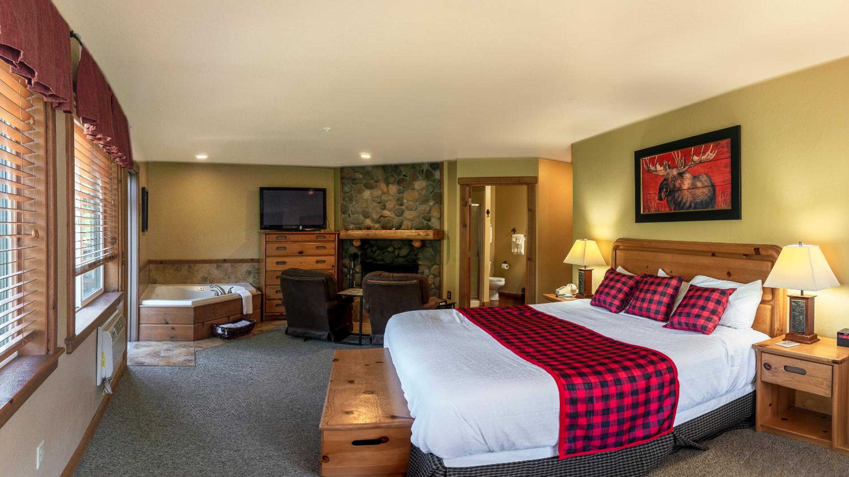 Deluxe King Suite with Sofa Bed