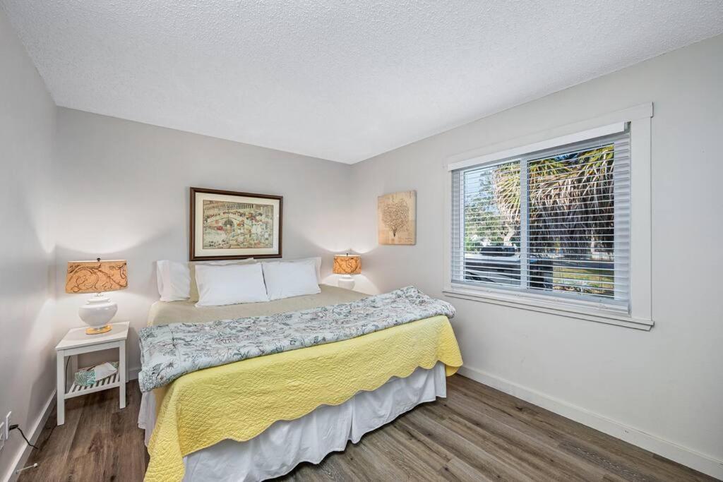 Three-Bedroom House photo 3