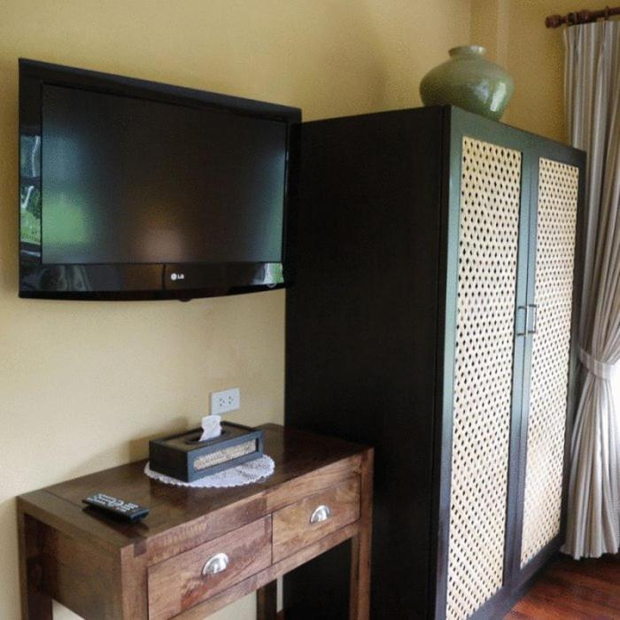 Standard Double or Twin Room photo 3