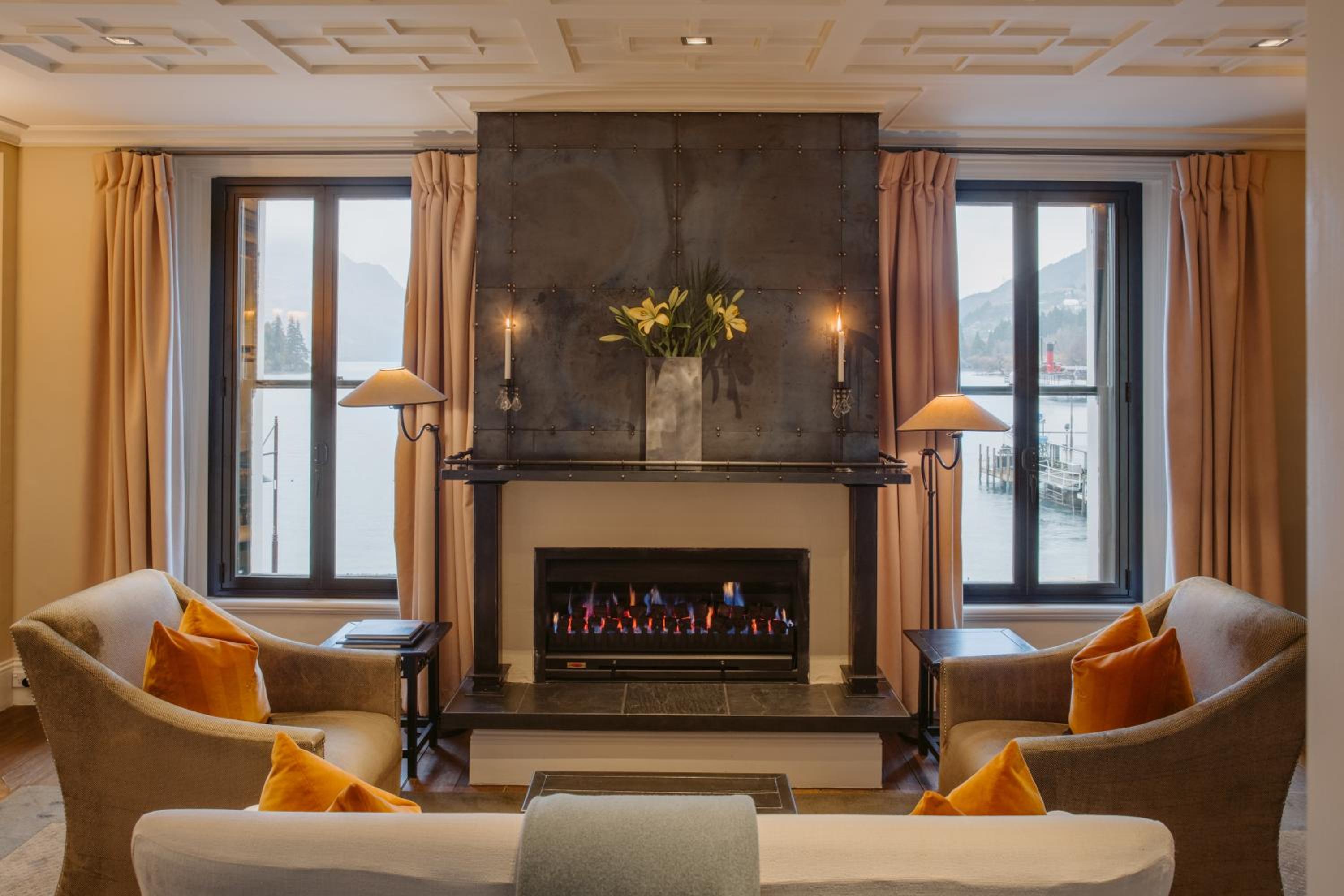 Lake View Suite - Photo 5