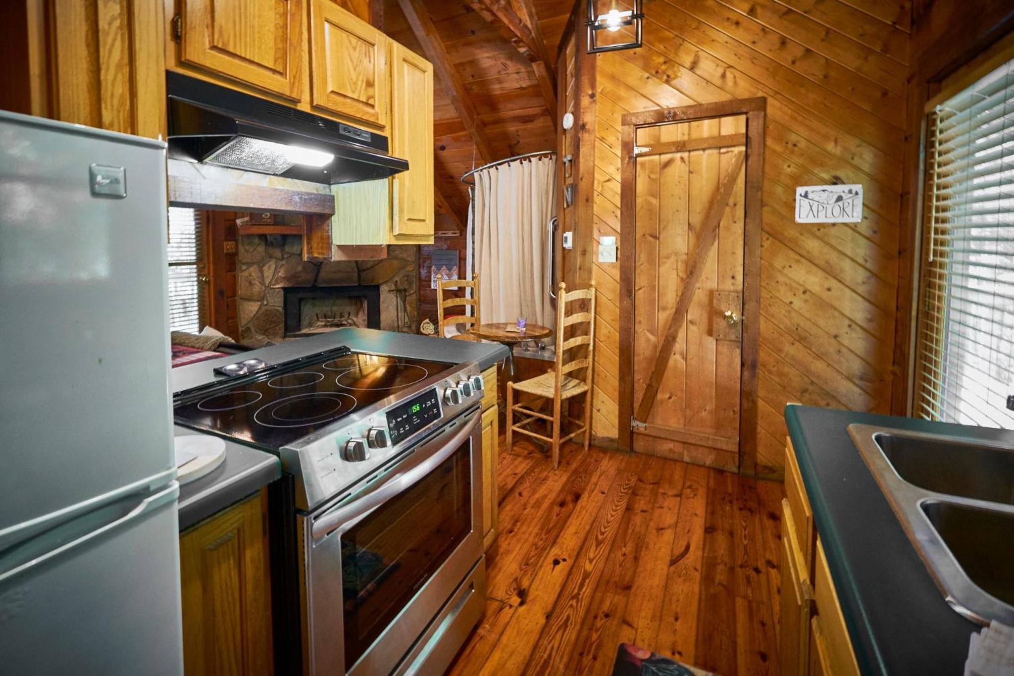 One-Bedroom Chalet - Photo 3