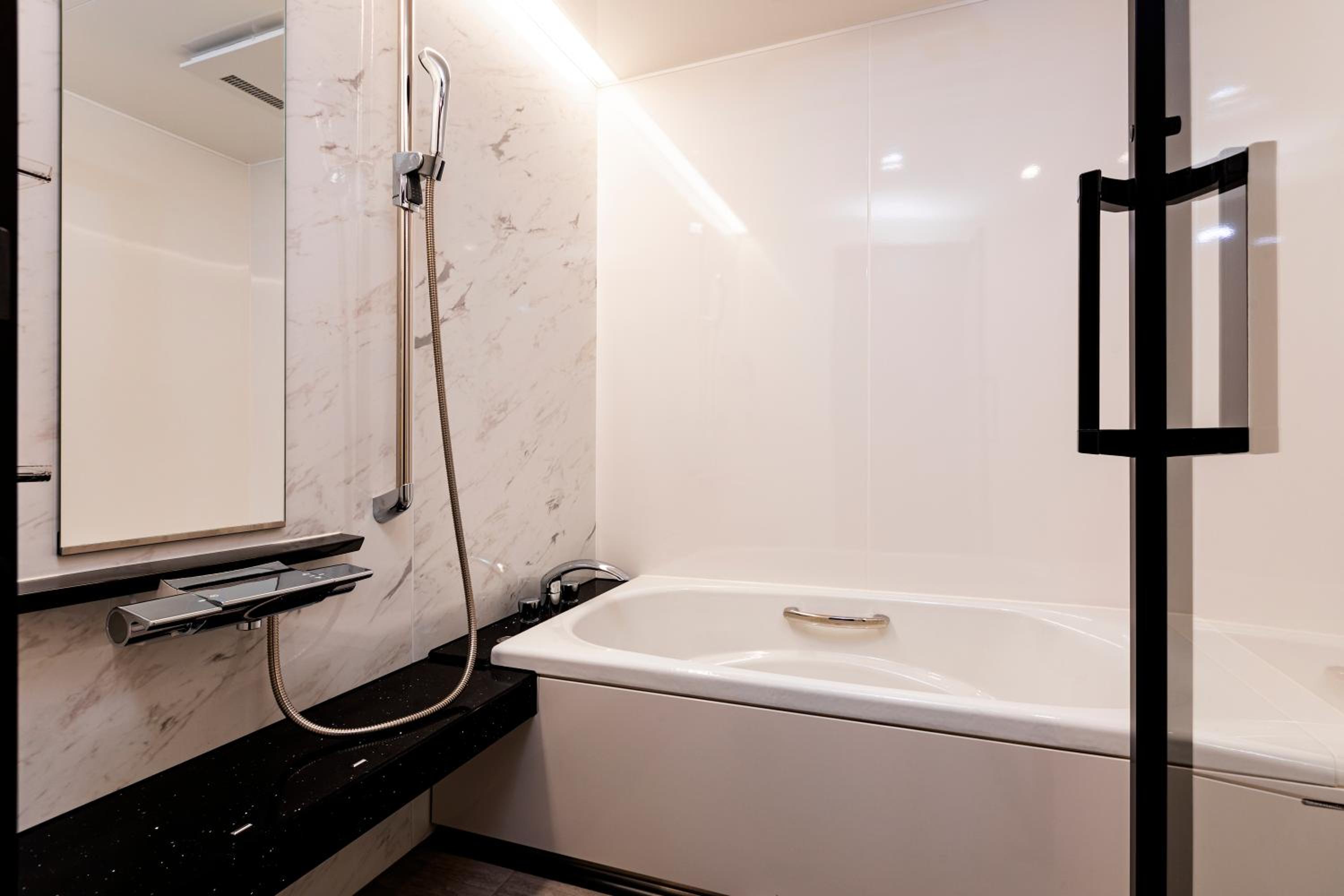 Double Room with Private Bathroom - Photo 12