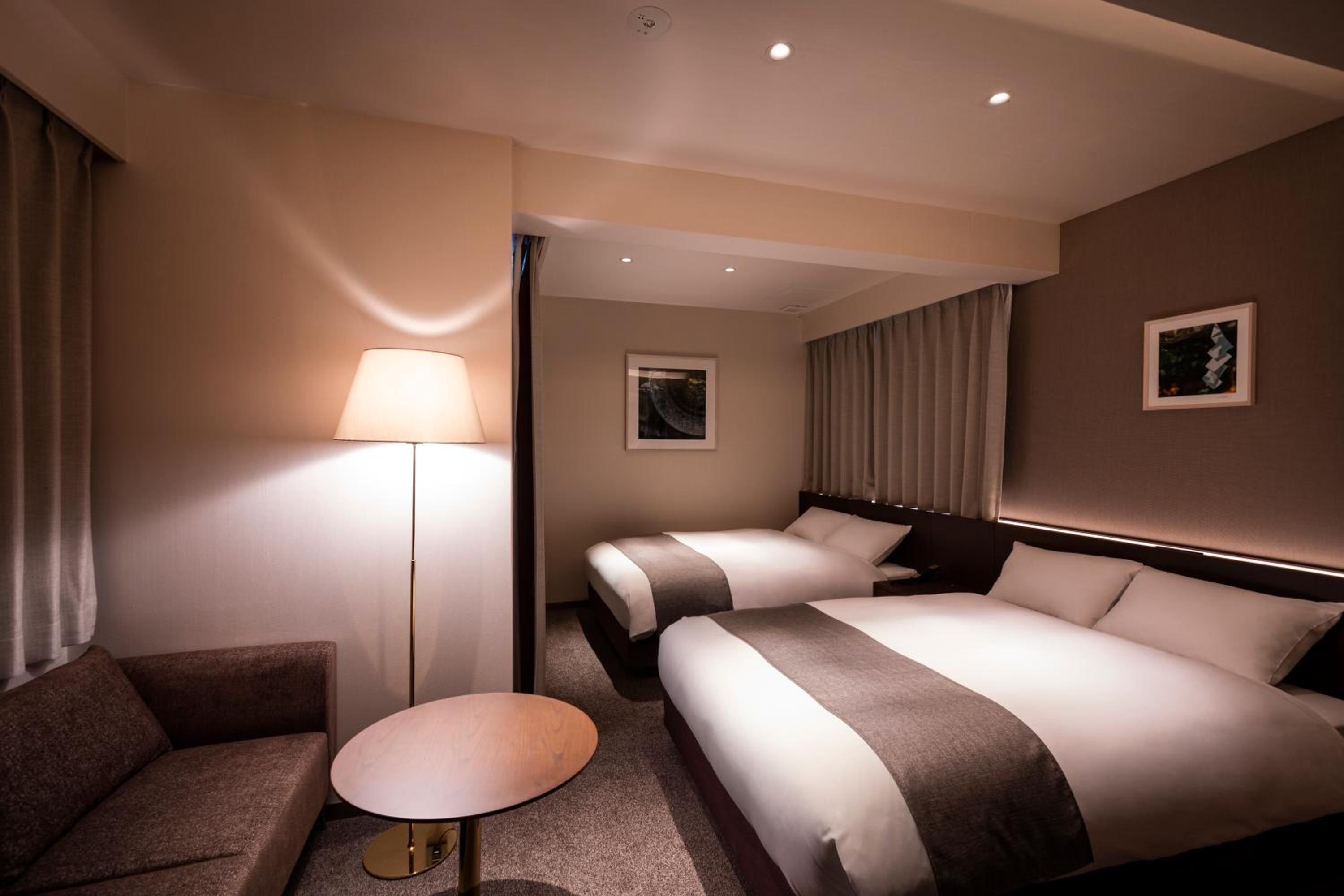 Standard Twin Room - Photo 4