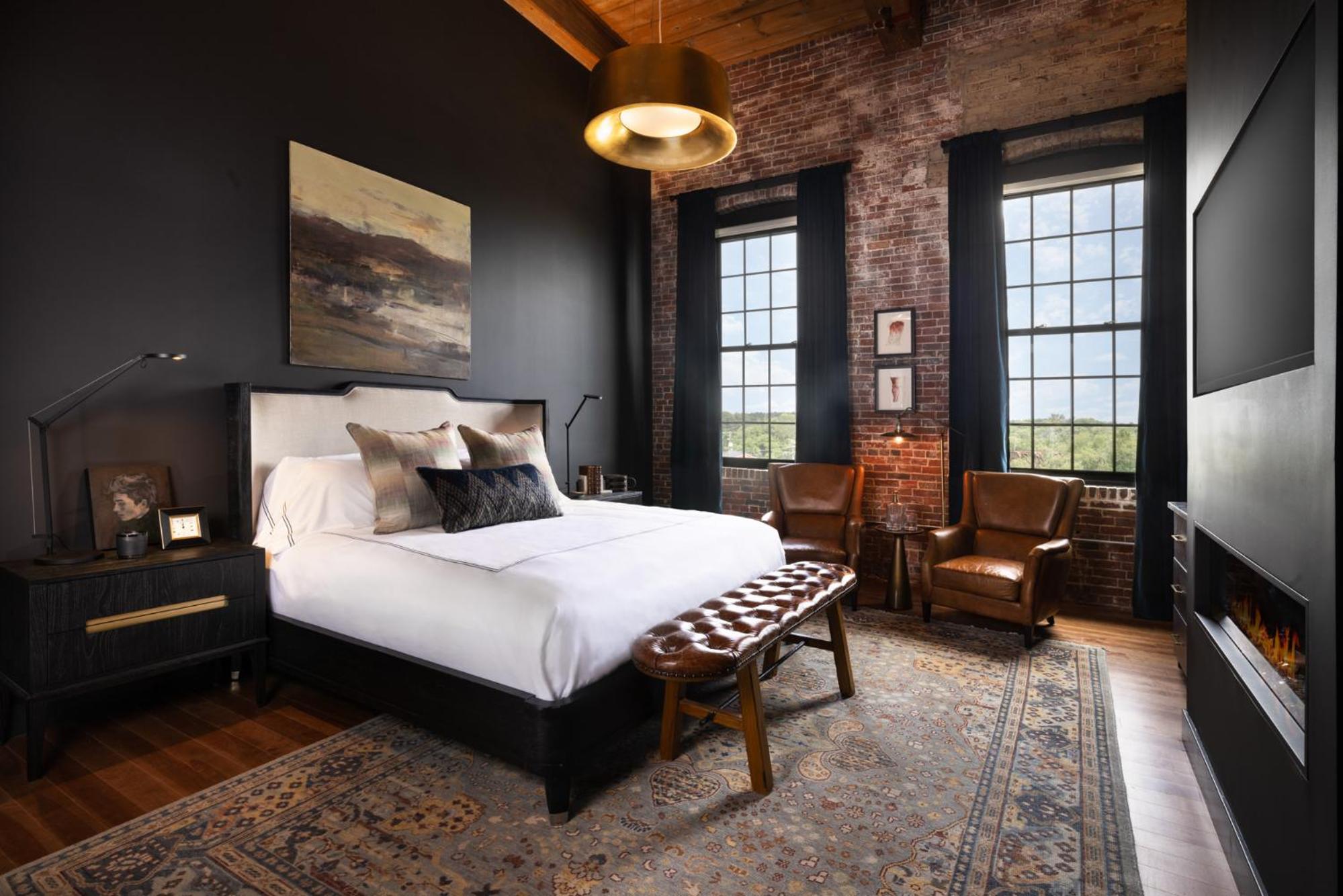 Deluxe King Room photo 2