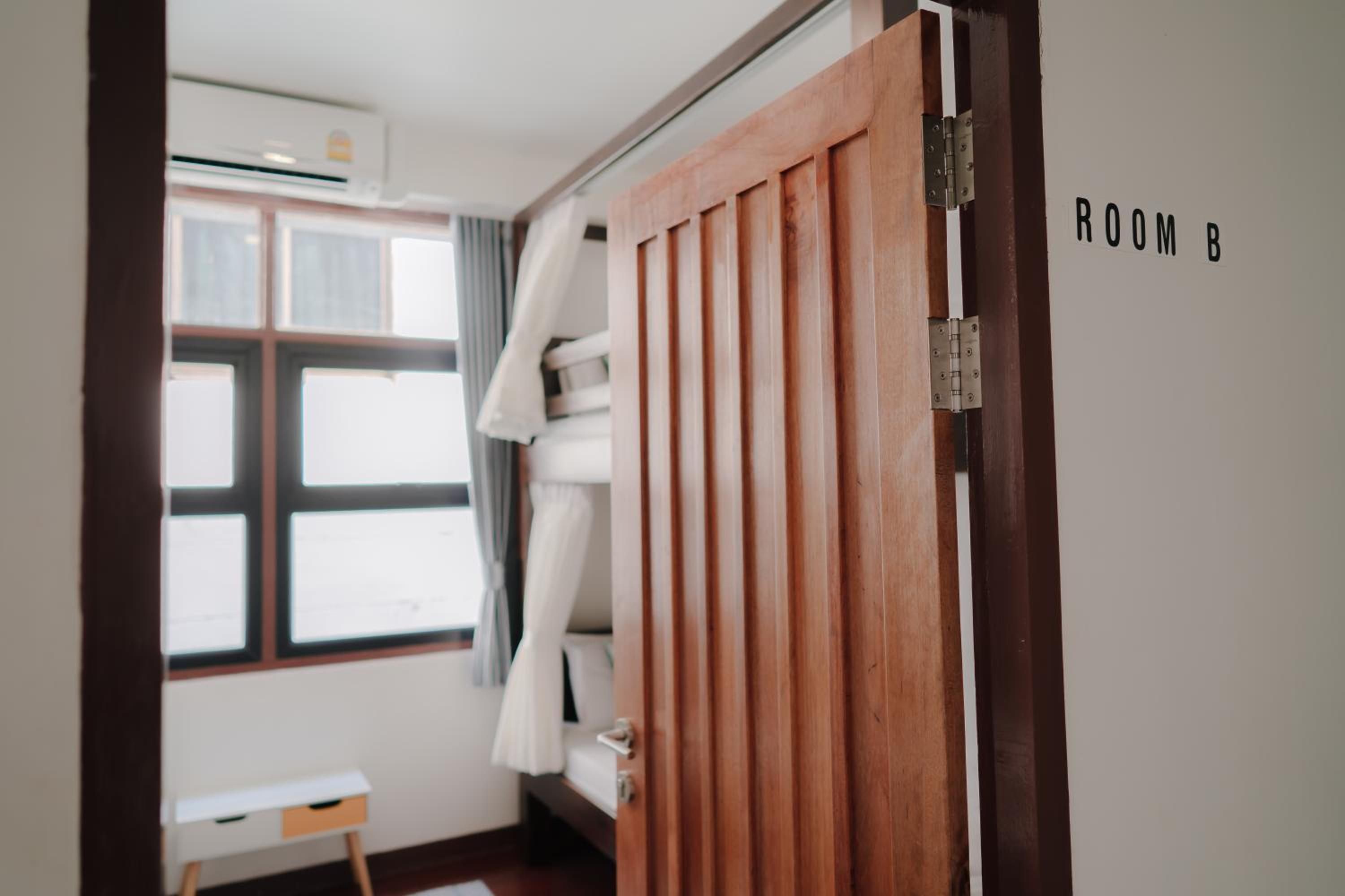 4-Bed Female Dormitory Room photo 3