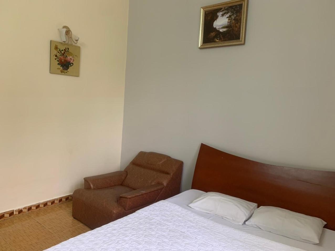 Budget Double Room - Photo 6