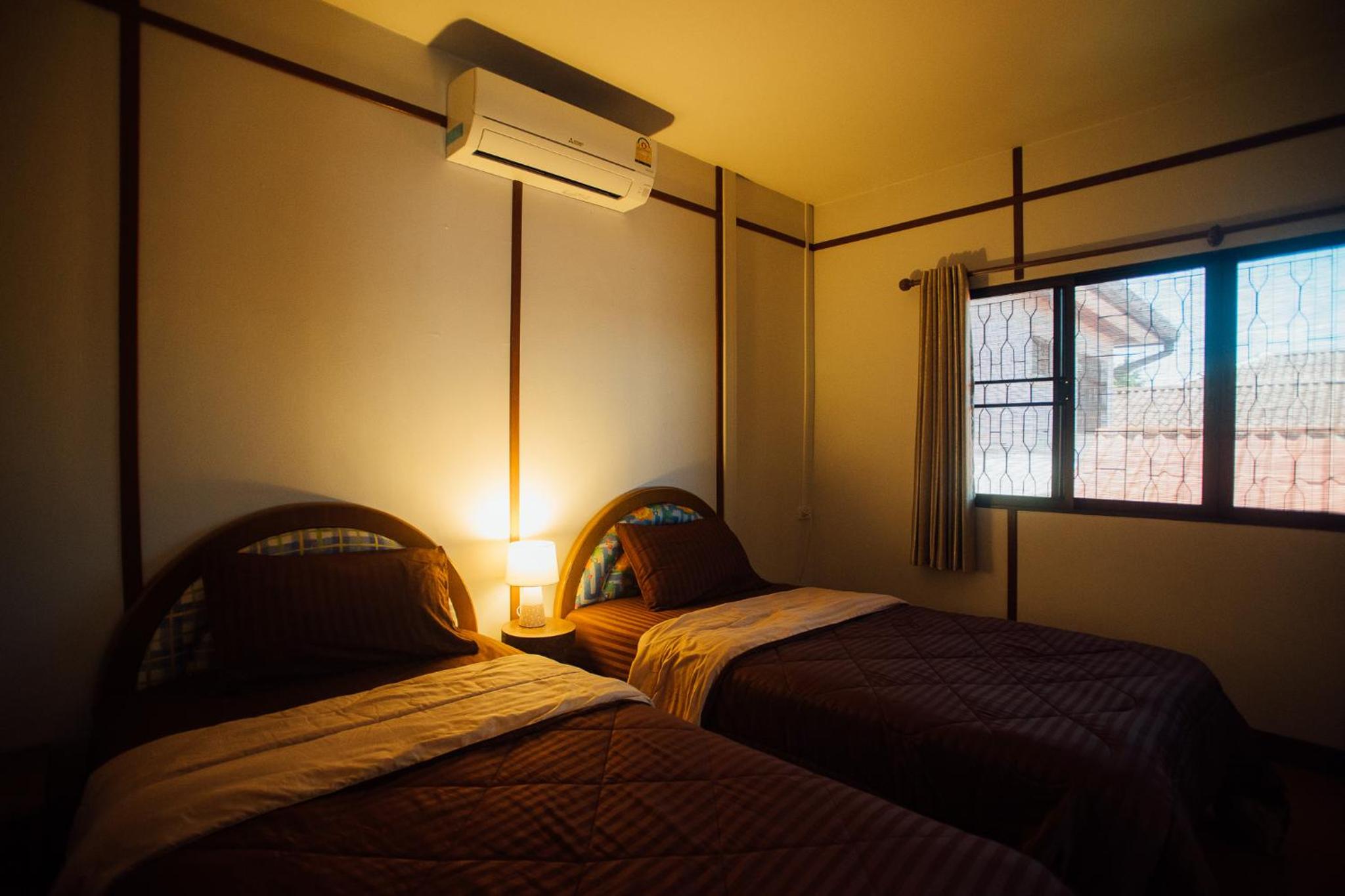 Standard Twin Room - Photo 3
