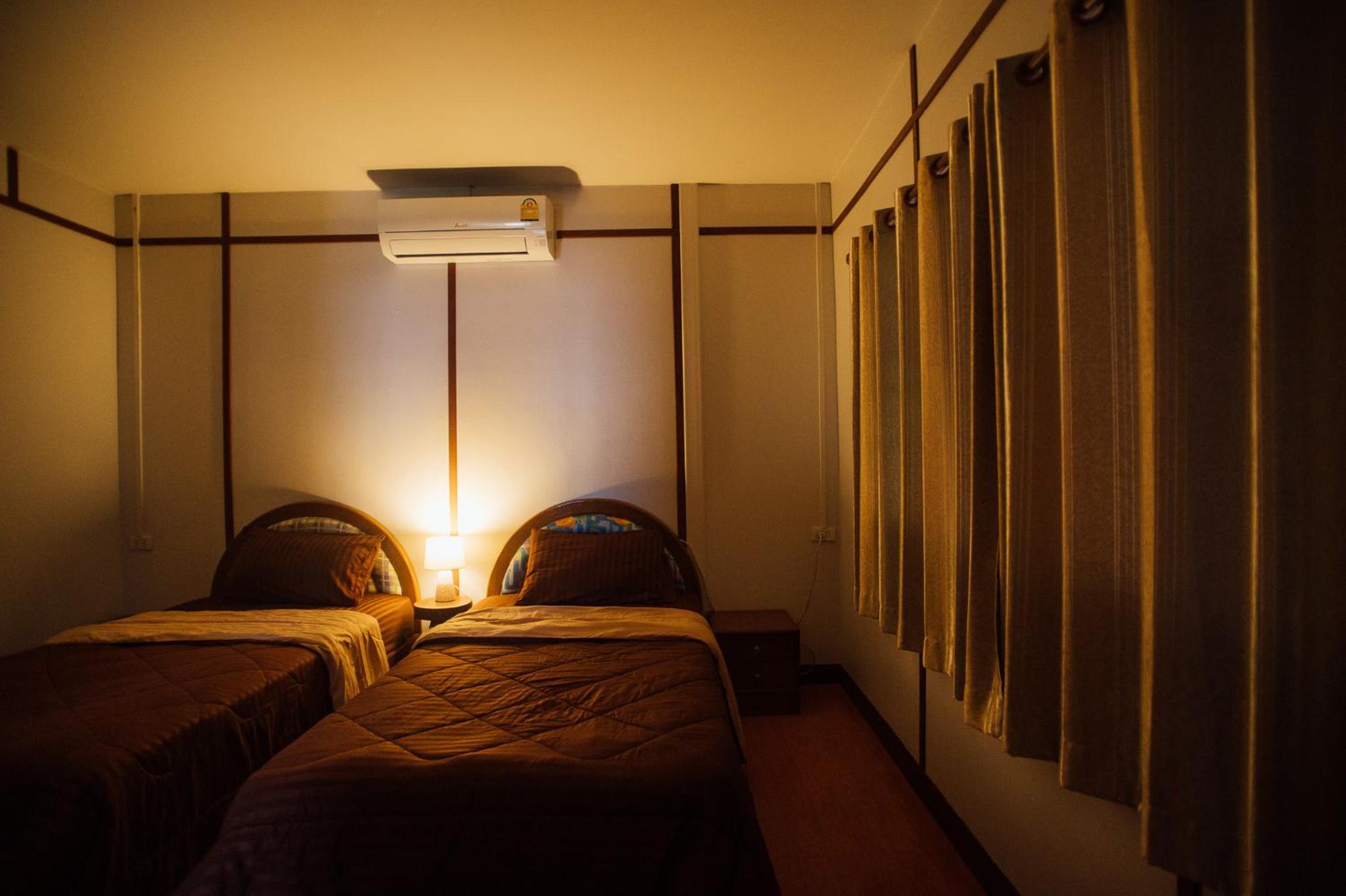 Standard Twin Room - Photo 5
