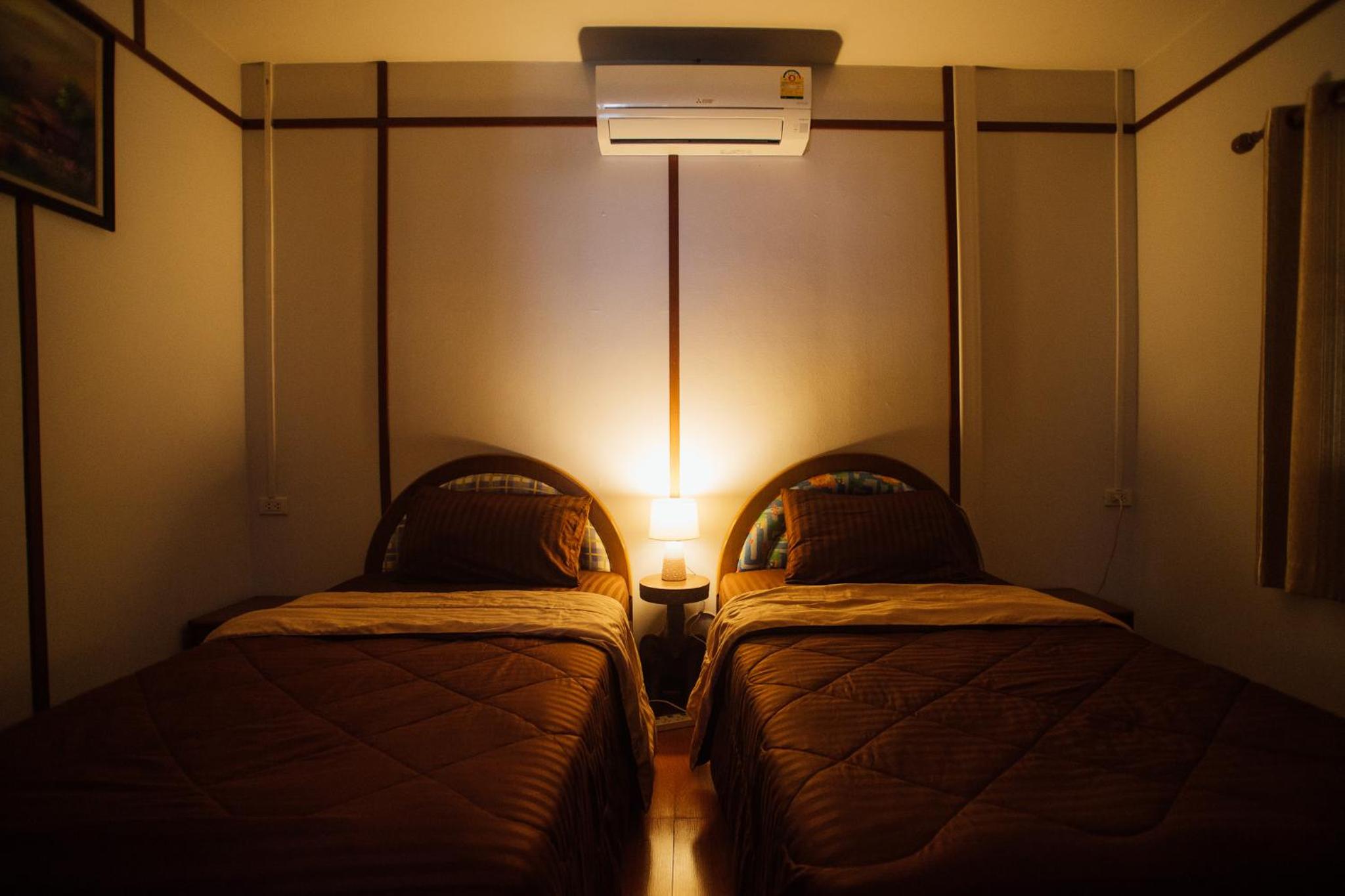 Standard Twin Room - Photo 1