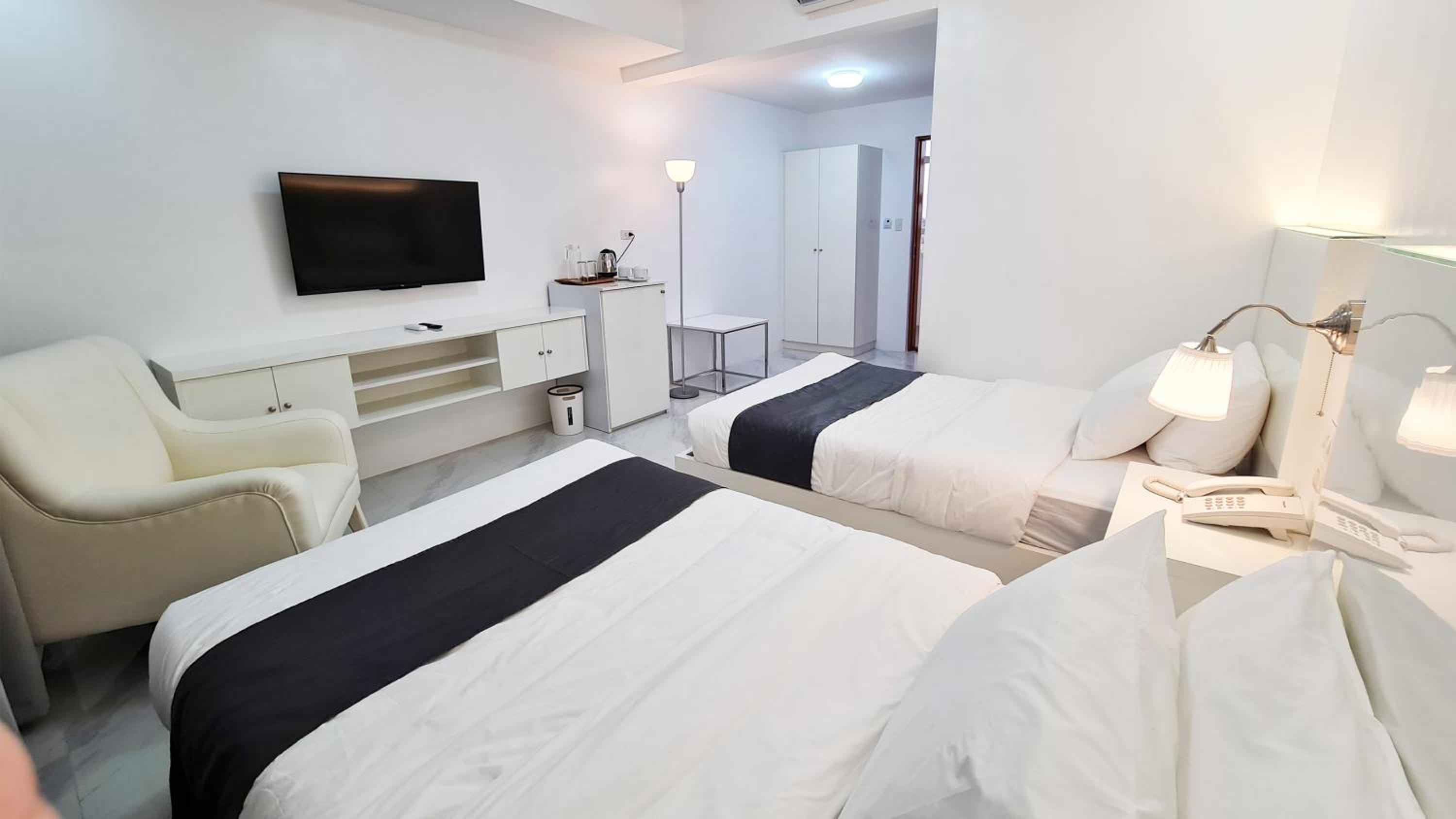 Deluxe Twin Room - Photo 1