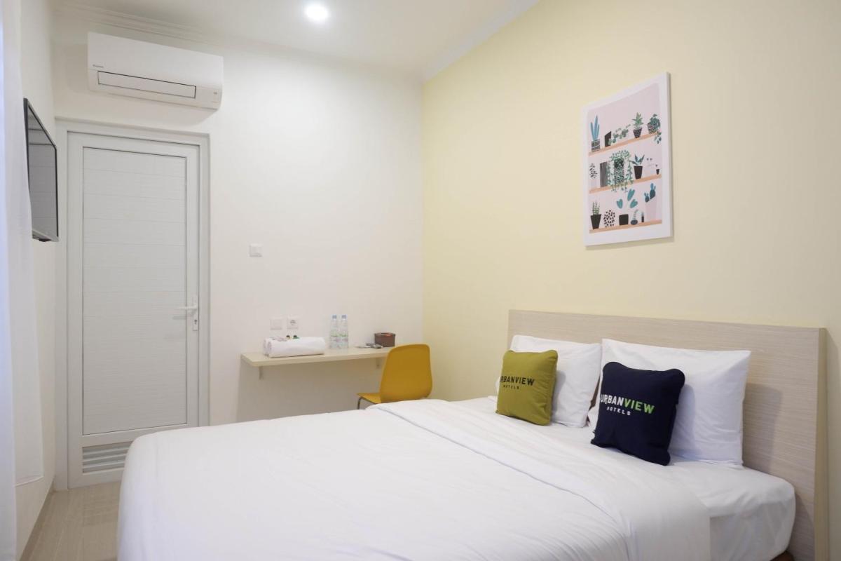 Deluxe Room - Photo 5