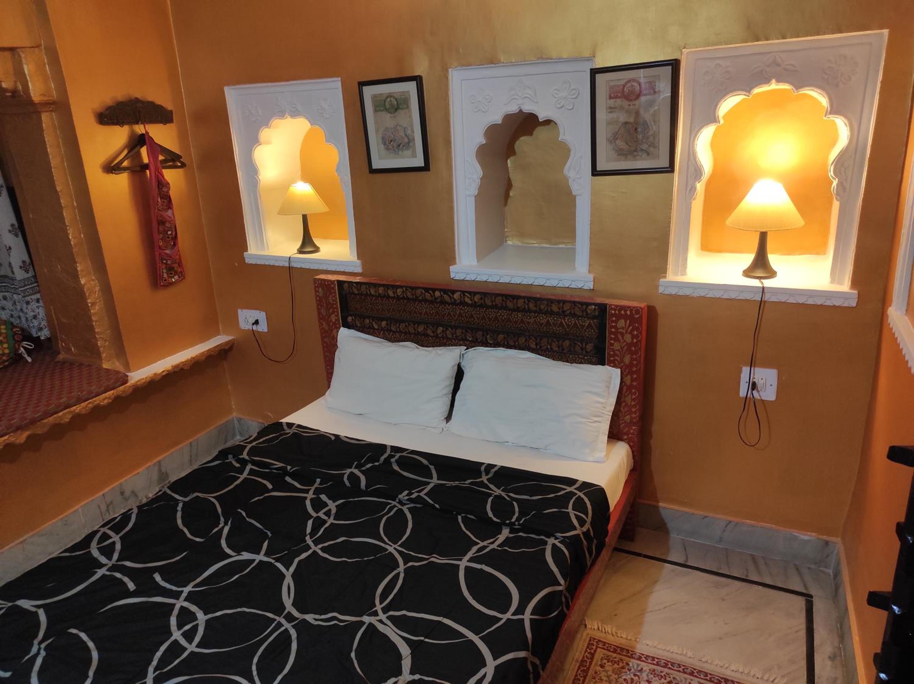 Budget Double Room photo 2